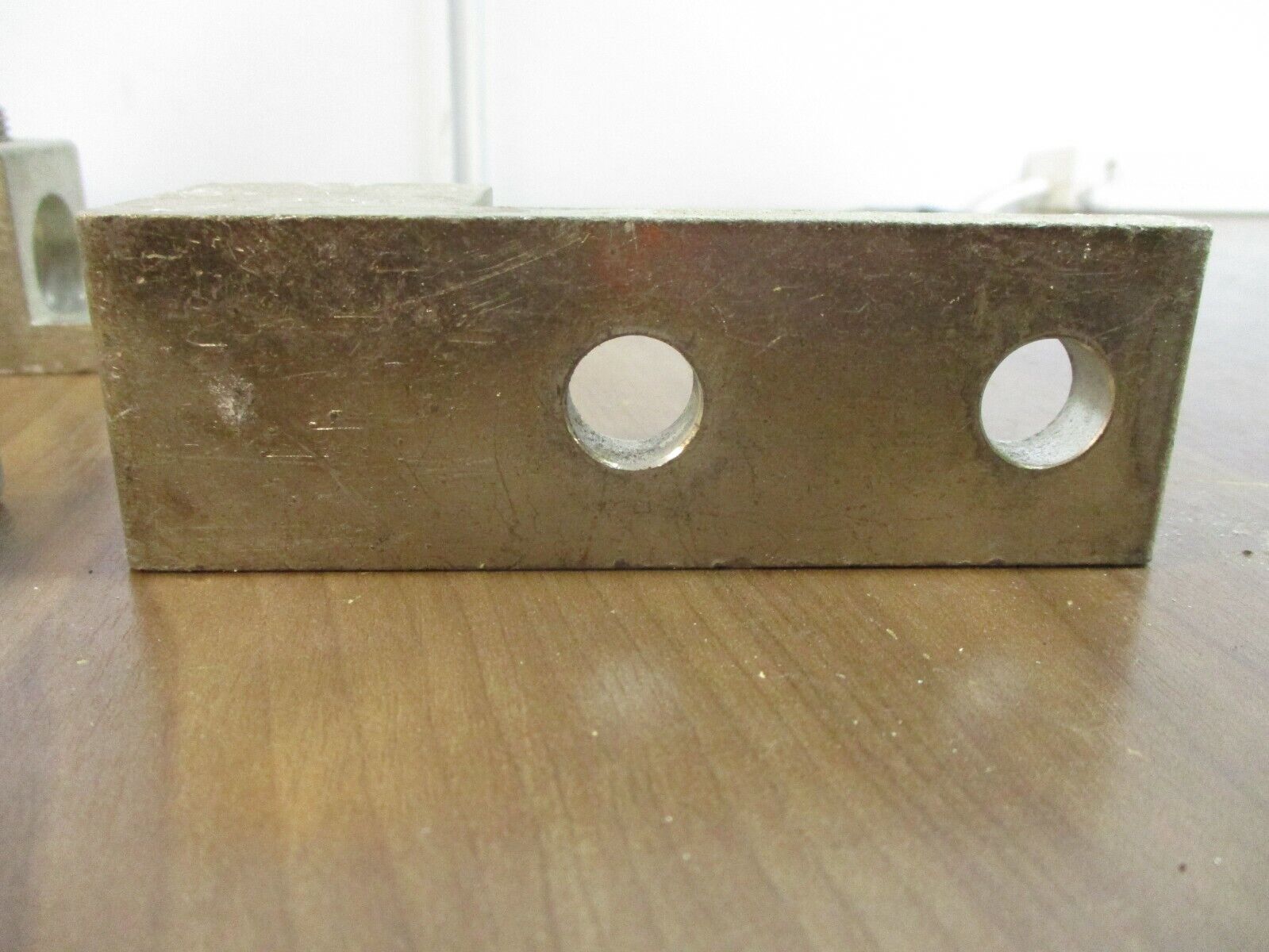 Penn-Union Mechanical Lug LA-600-2-AB 600MCM-4/0 *Lot of 3* Used