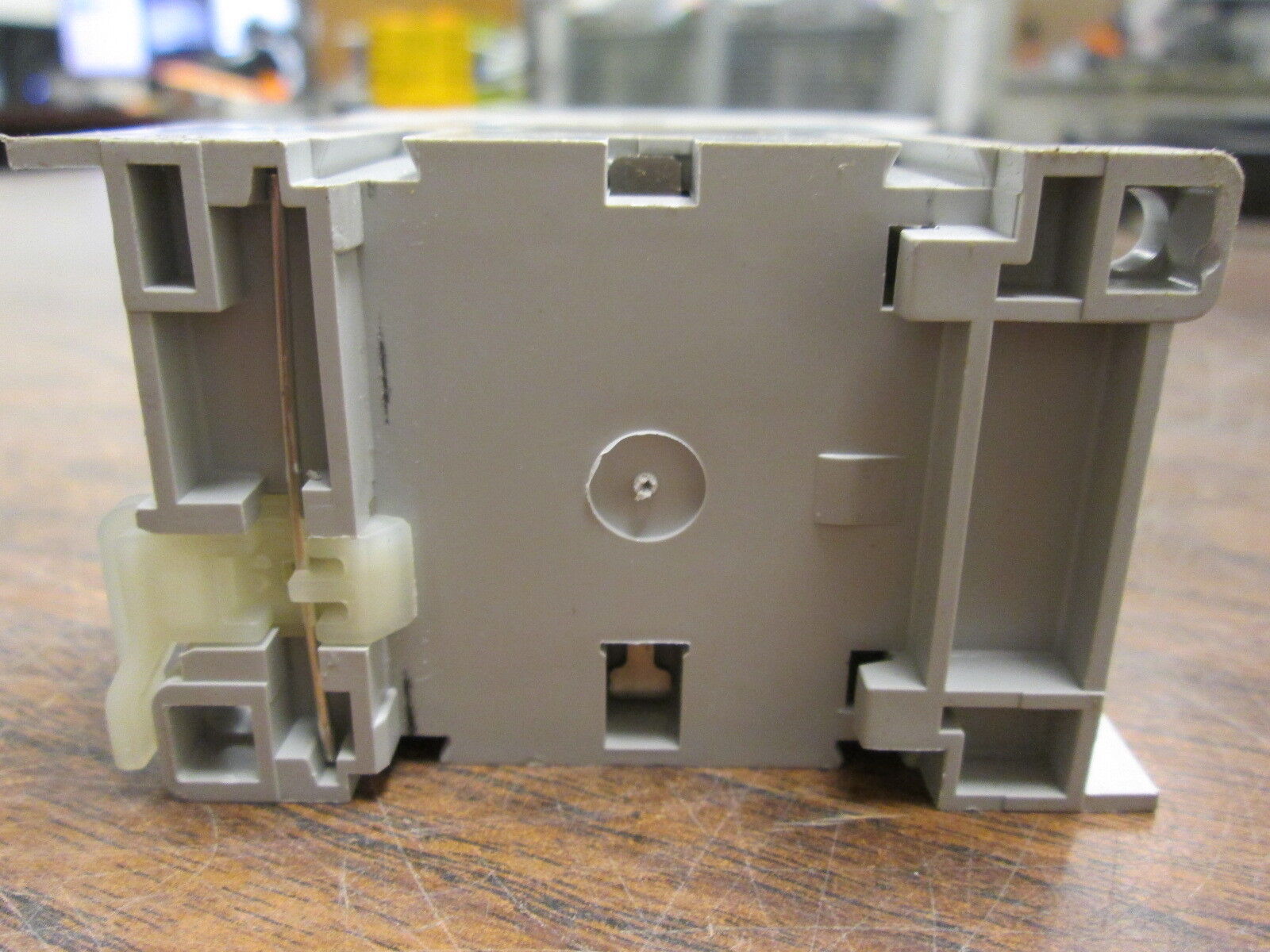 Allen-Bradley Contactor 700-CF310Z* 24VDC Coil 25A 600V Used