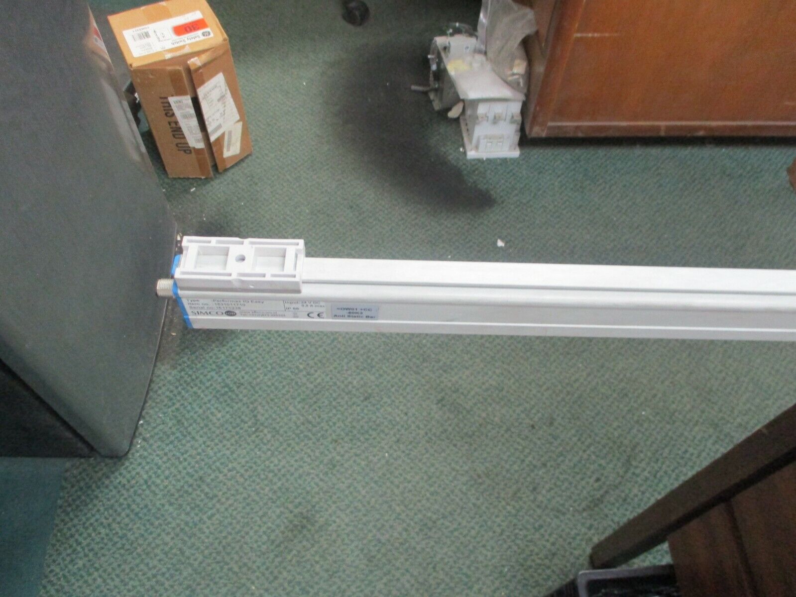 Simco Ion Performax IQ Easy Static Neutralizing Bar 1531011710 Length: 70" Used