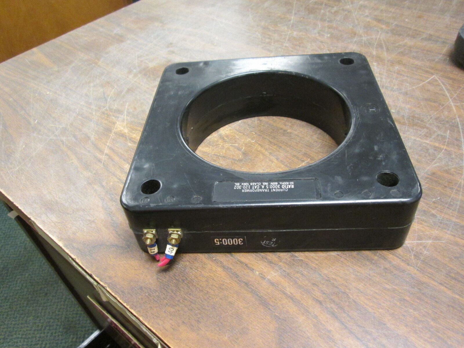 PMC Current Transformer 120-302 Ratio 3000:5A 600V 50-400Hz Used