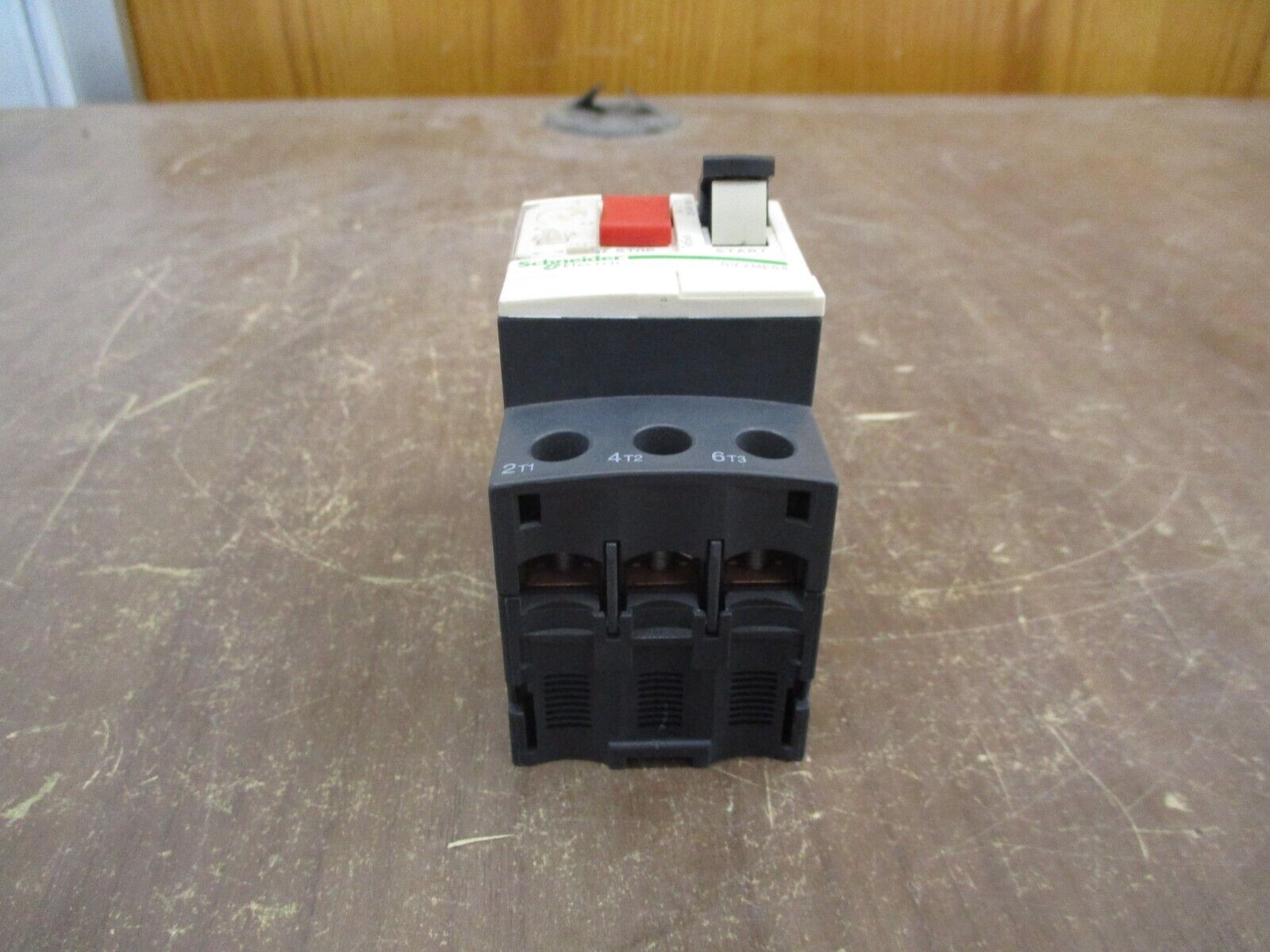 Schneider Electric Manual Starter GV2ME08 Trip: 2.5-4A Used