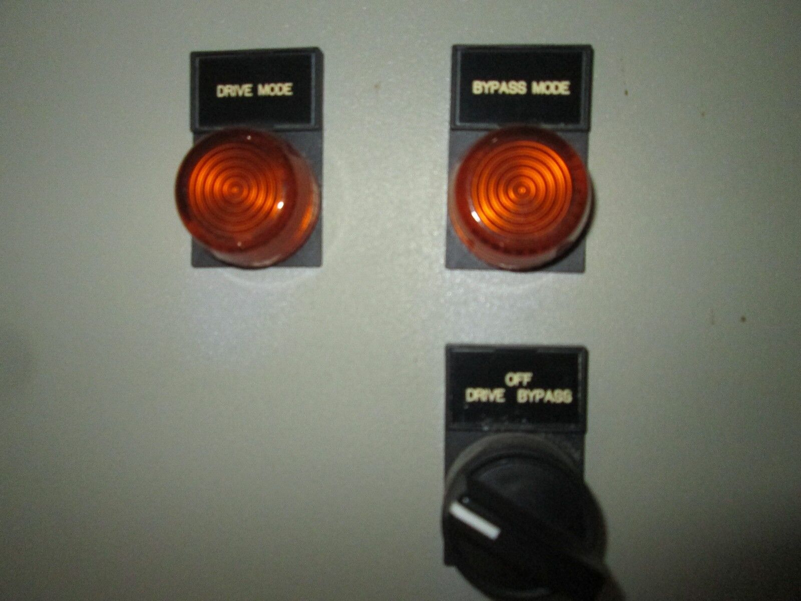 Allen-Bradley 1336 Plus AC Drive w/ Bypass 1336S-BX060-AN-EN-L6 60HP 3Ph Used