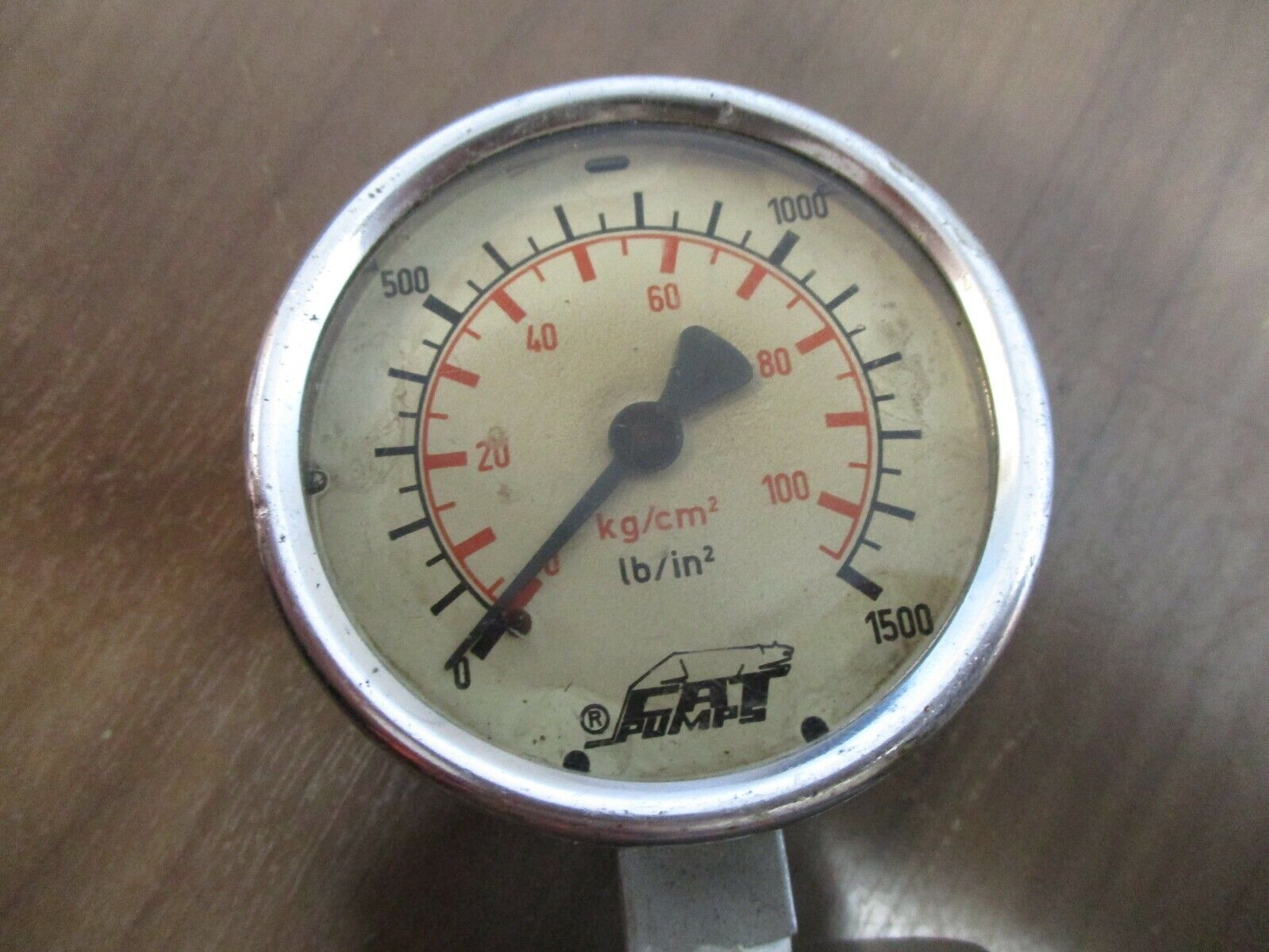 Cat Pumps Pressure Gauge Range: 0-1500PSI *Small Dent* Used