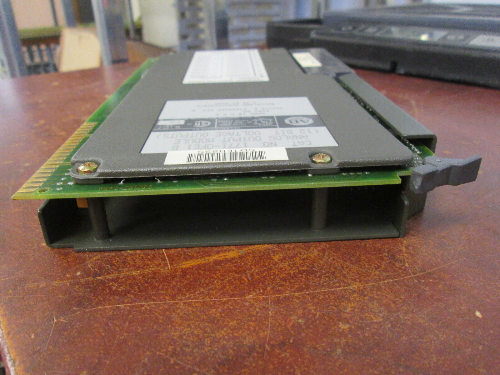 Allen-Bradley Analog Output Module 1771-OFE1 12-Bit Voltage Outputs Ser B Used