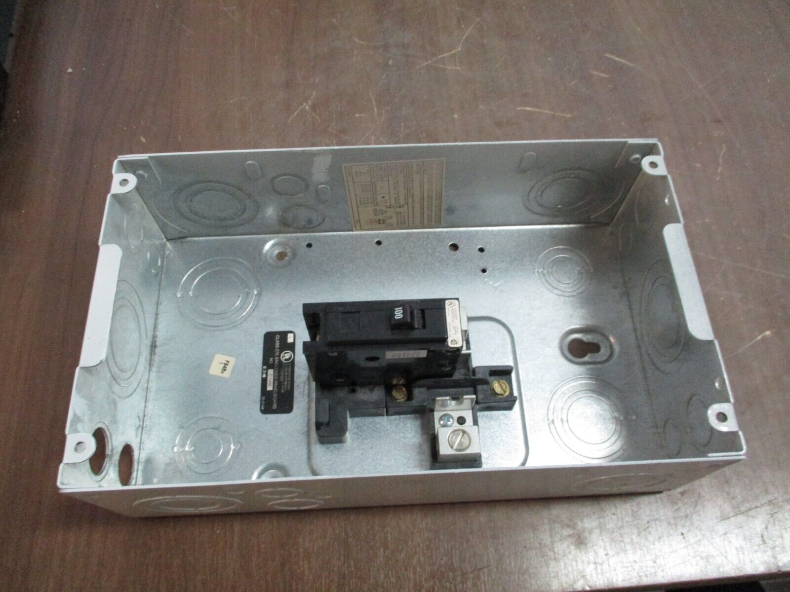 Cutler-Hammer Load Center BR24L1255P / CL1224SB Ser. B 125A 120/240V 1Ph Used