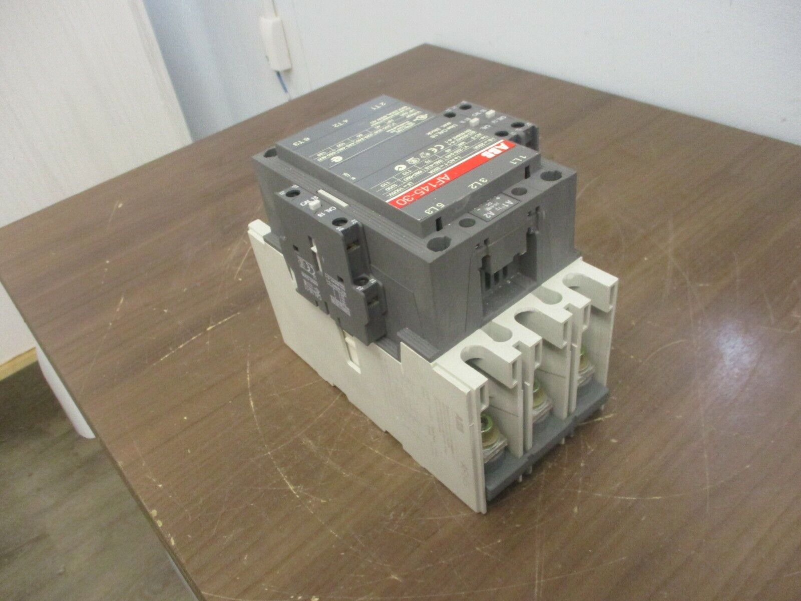 ABB Contactor AF145-30 20-60VDC Coil 230A 600V Used