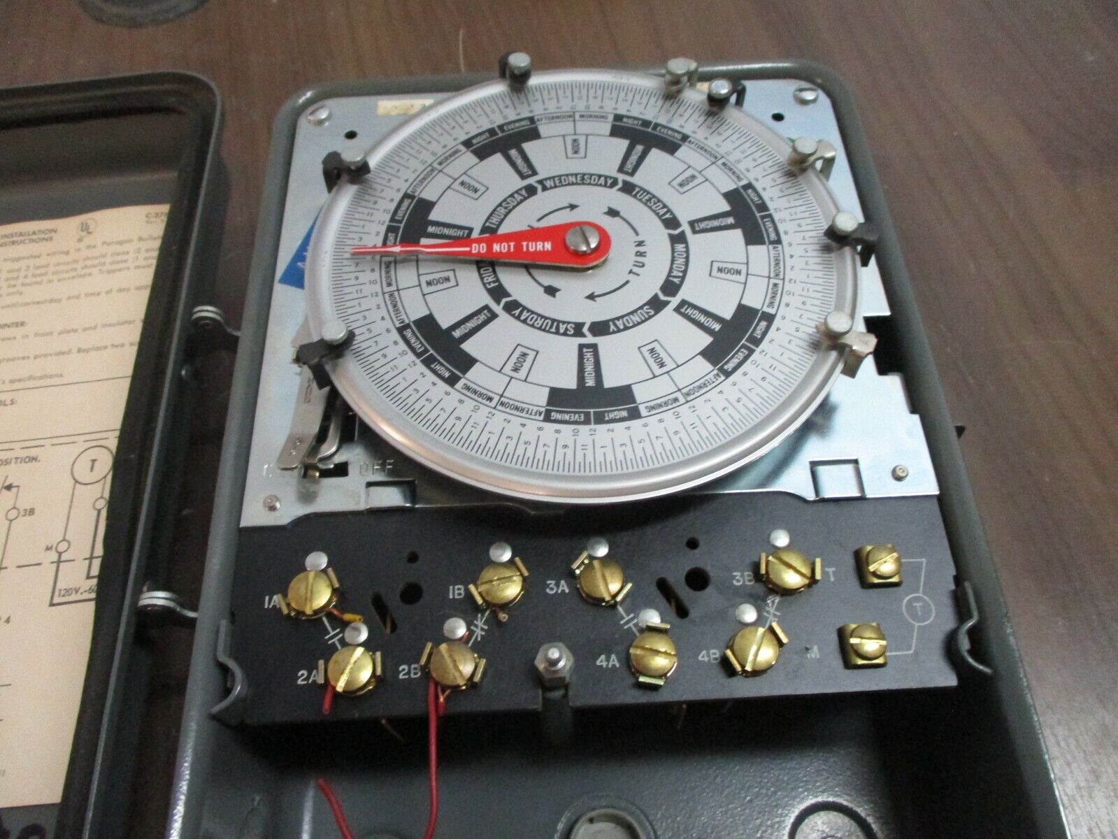 Paragon Timer 7218-00 120V 60Hz Used