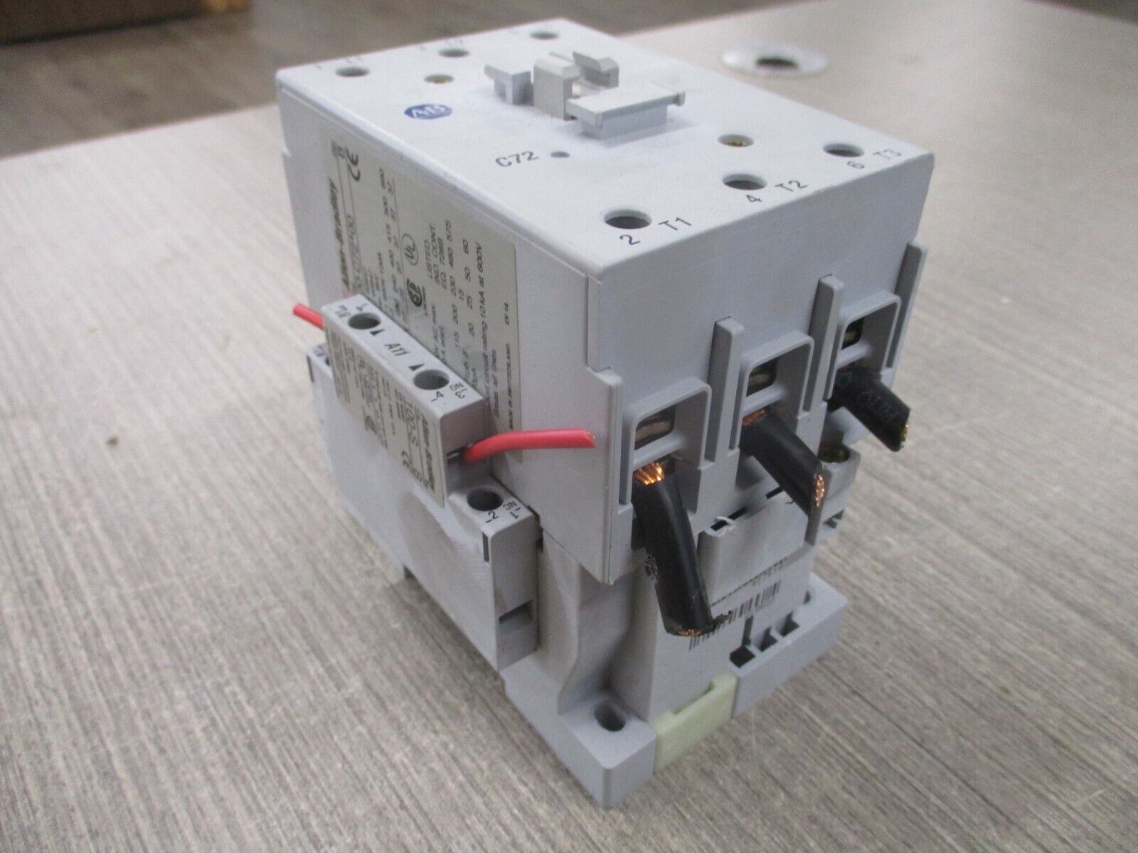 Allen-Bradley Contactor 100-C72*00 Ser. B 120V Coil 90A 600V w/ Aux Contact Used