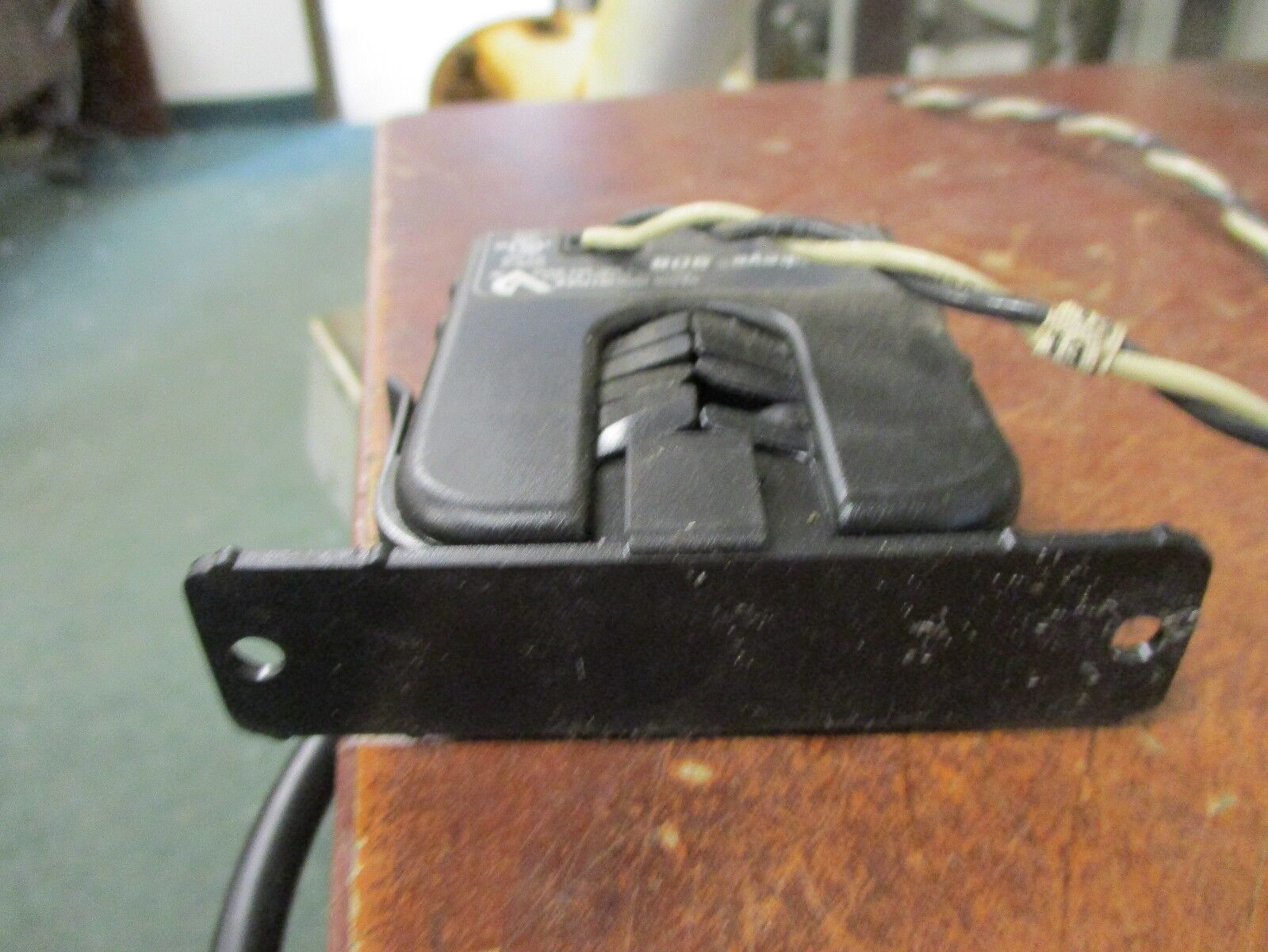 Hawkeye 908 Current Sensor w/ Base Z101436-OC 135A MAX Used