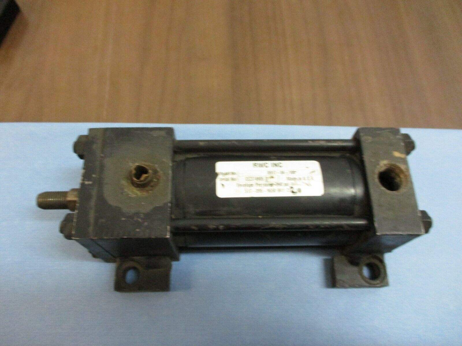 RWC Air Cylinder 8917-04-100 250 PSI Used