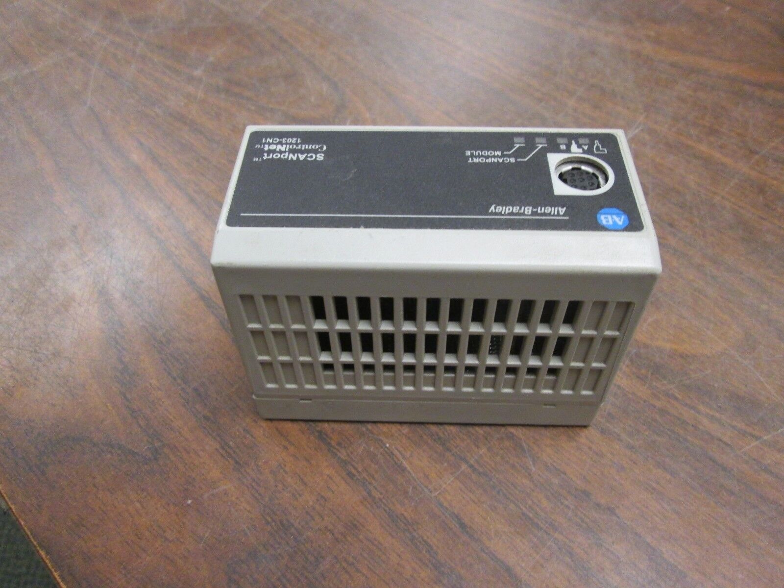 Allen-Bradley Scanport ControlNet 1203-CN1 Ser A FRN: 2.00 Used