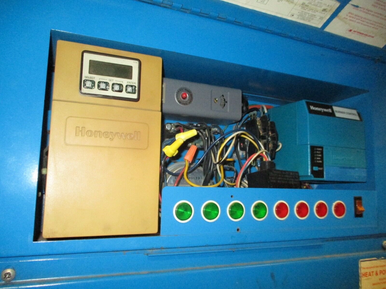 P-K Thermific Boiler N-1900-2 1,900,000 BTU Natural Gas 120V 1Ph 60Hz 12A Used