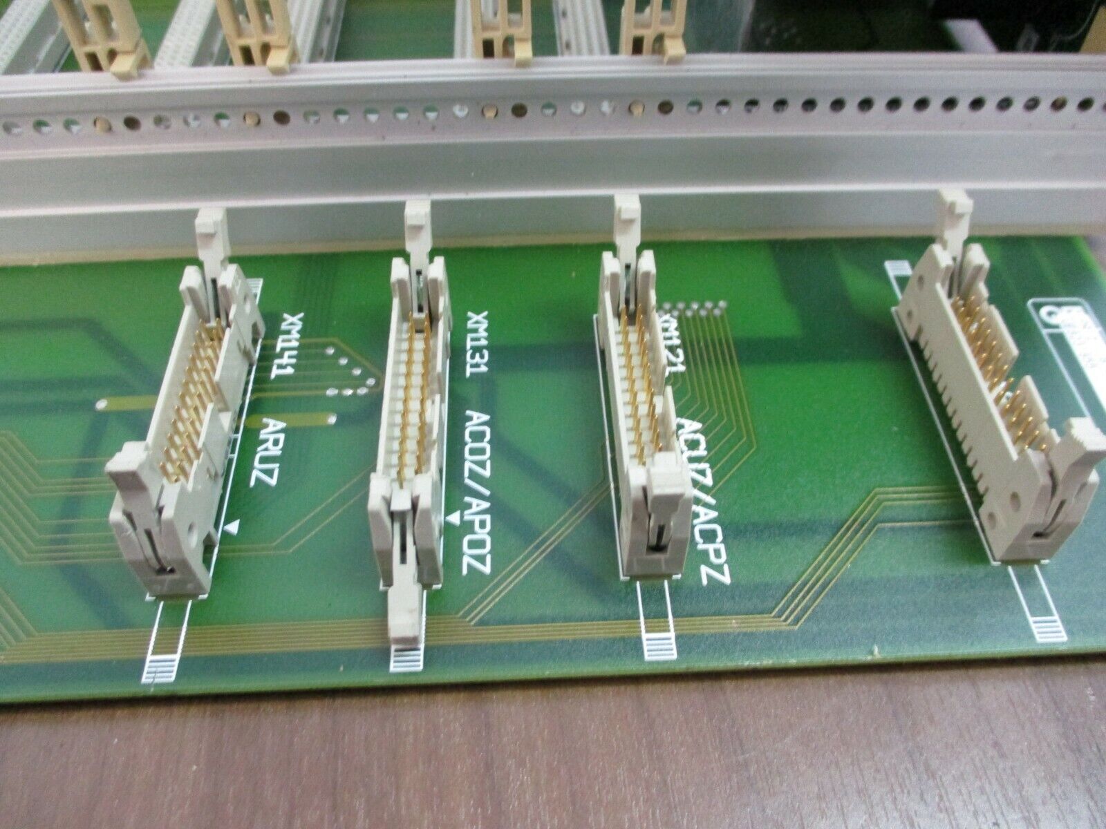 MGE PRIZ PLC Rack 6739819XD-4B Used