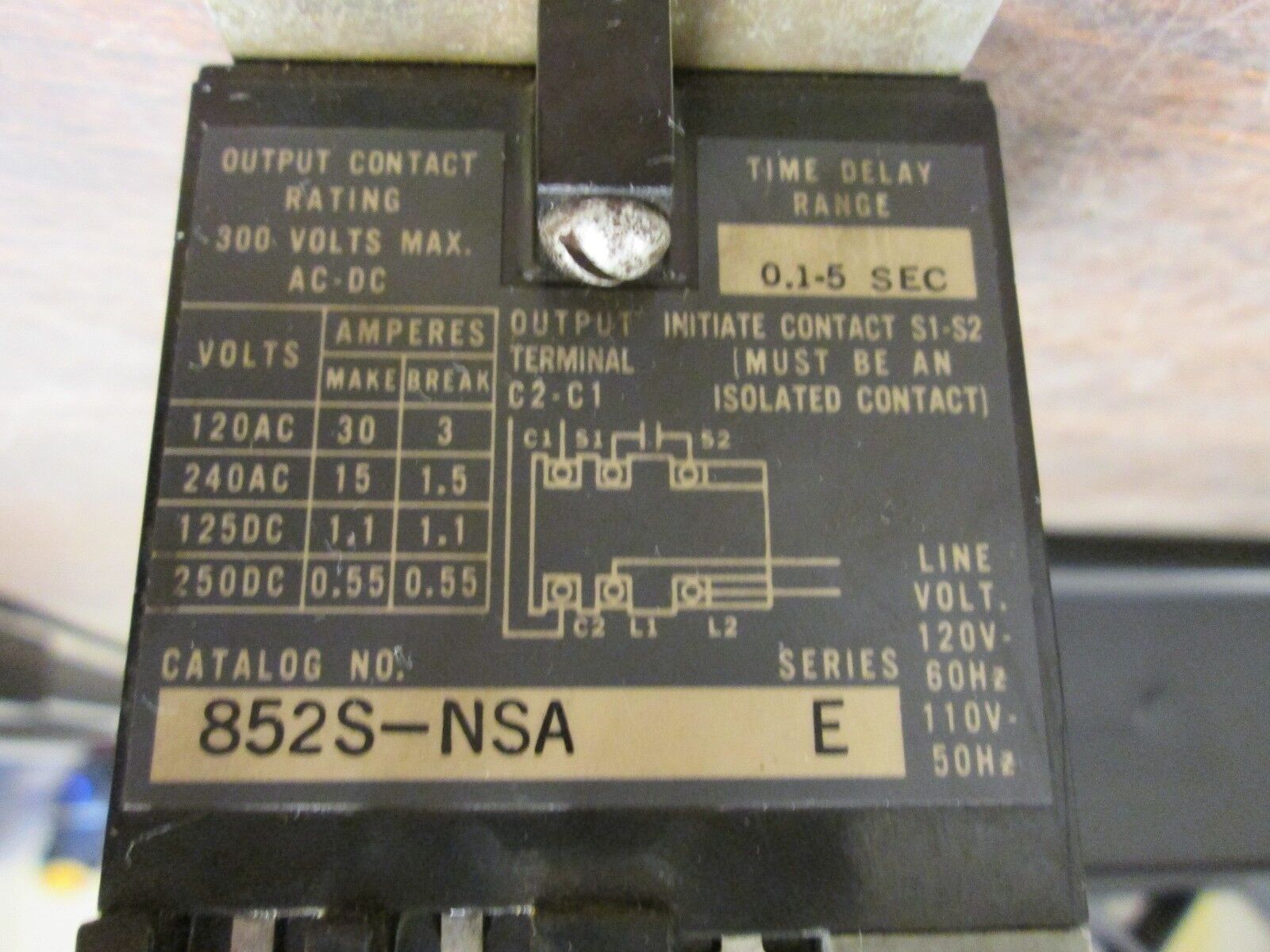 Allen-Bradley Solid State Timing Relay 8525-NSA 120V 60Hz Range: 0.1-5 sec Used