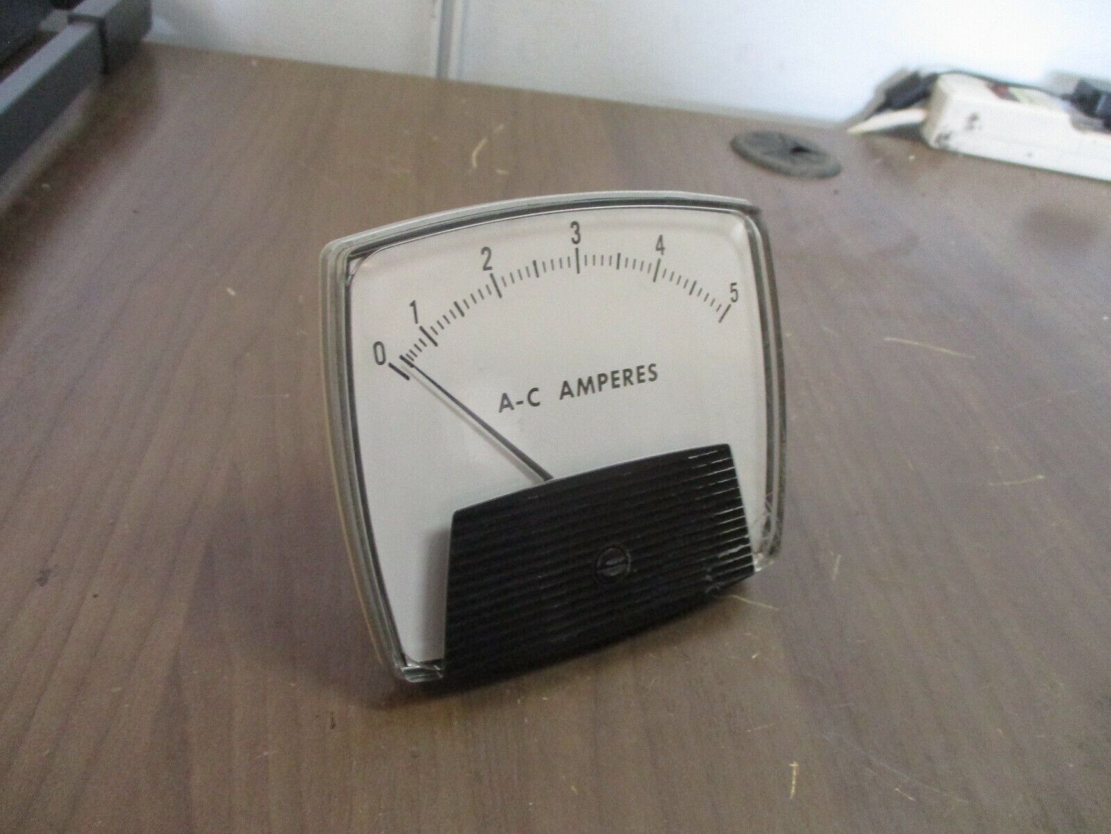 EIL AC Ammeter YE/50-171141LSLS Range: 0-5A Used