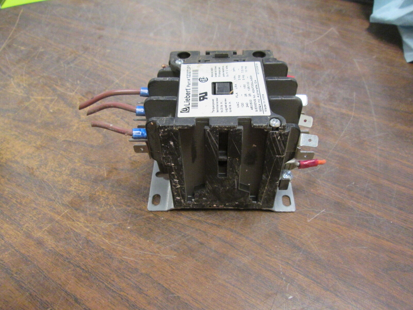 Liebert Contactor 123273P1 24V Coil 25A 600V w/ Aux Contact Used