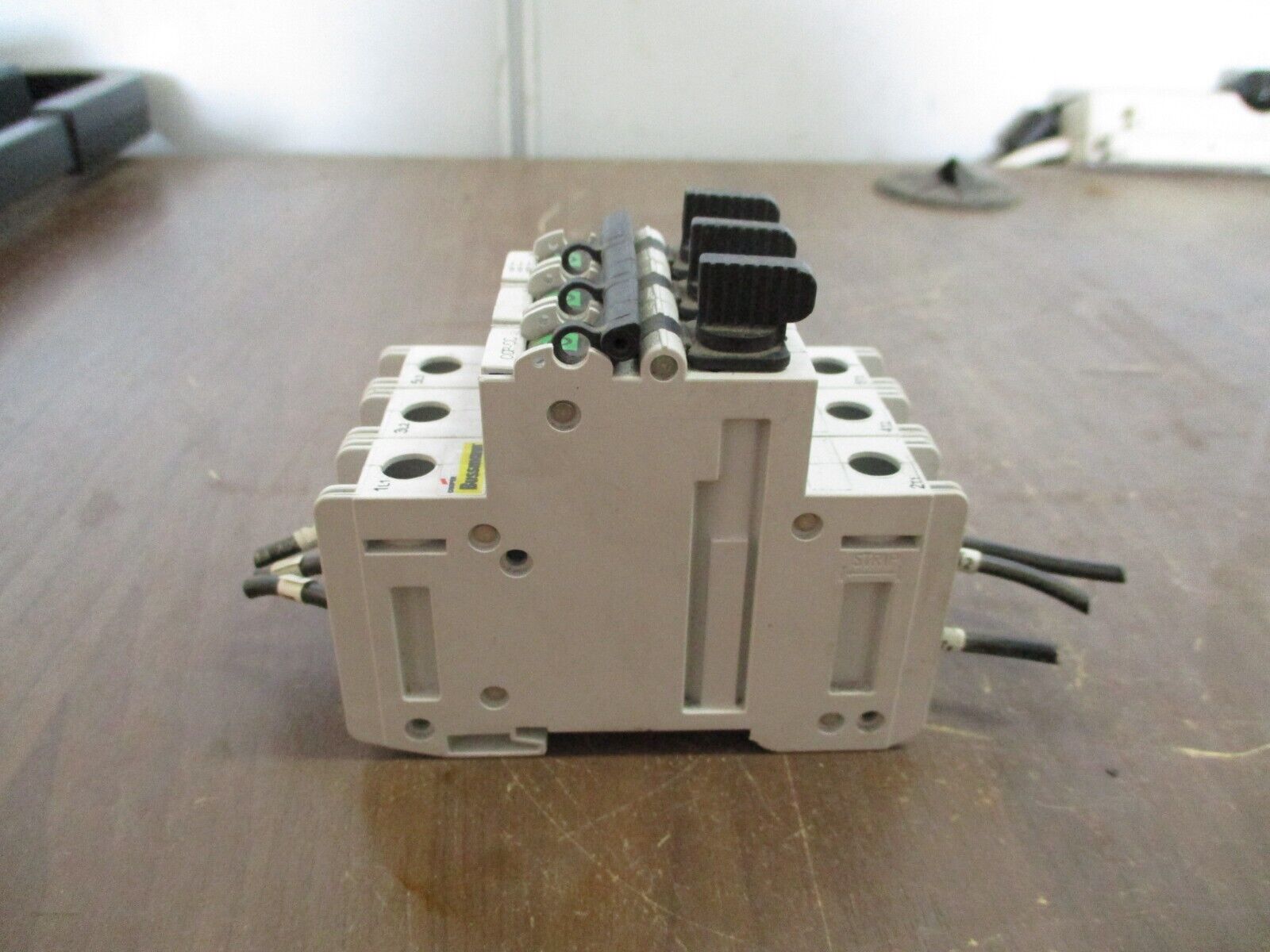 Cooper Bussmann Fusible Disconnect CCP-3-30CC 30A 600V 3P *Broken Mounting* Used