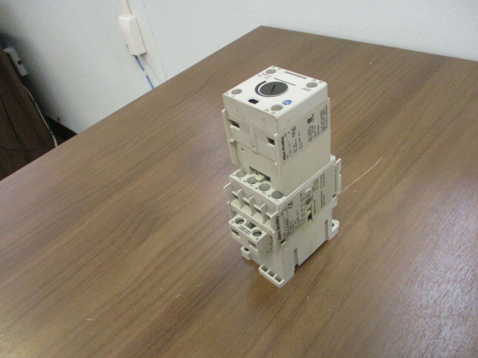 Allen-Bradley Contactor w/ Timing Relay 700-CF400*/100-FPT 120V Coil Used