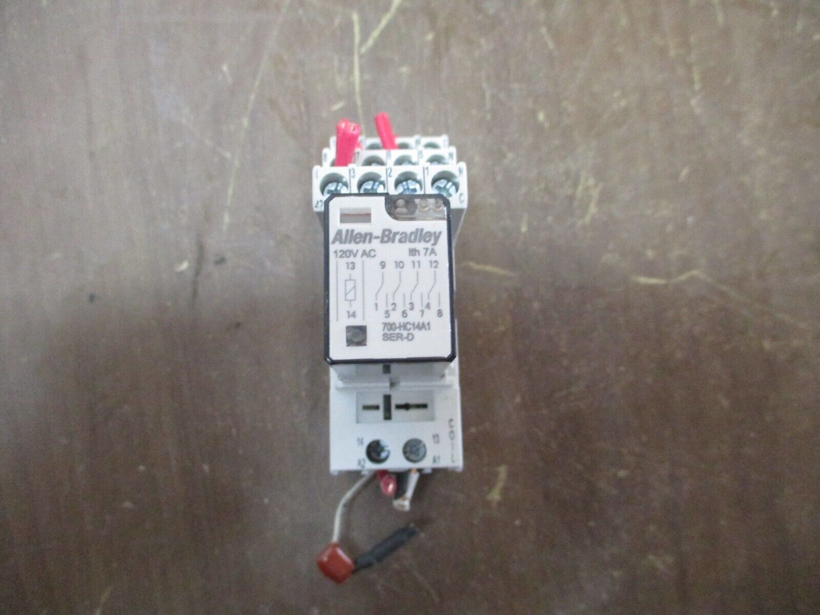 Allen-Bradley Relay w/ Base 700-HC14A1 Ser. D 120V Coil 700-HN104 Base Used