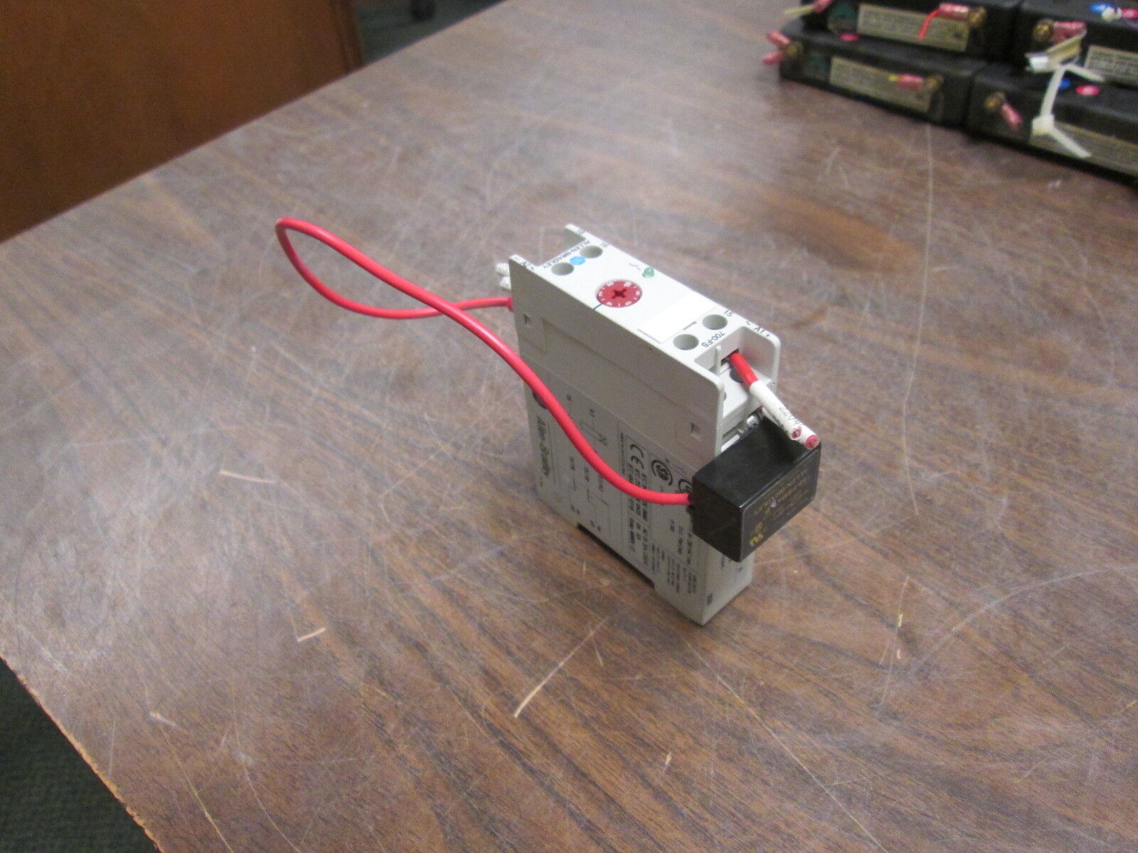Allen-Bradley Timing Relay 700-FS16AA1 100...127V 50/60Hz Range:0.5...10Sec Used