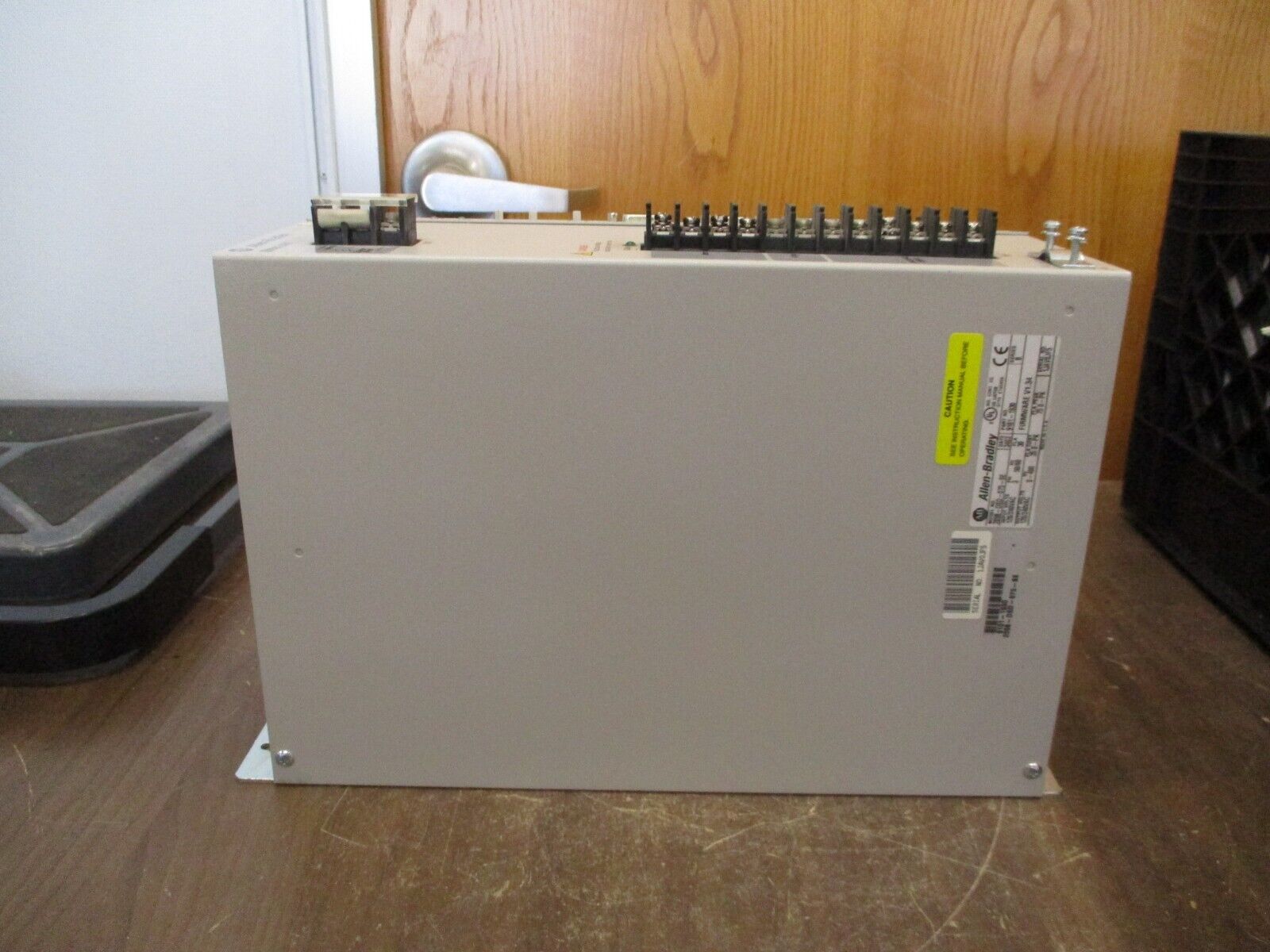 Allen-Bradley Ultra 3000 Servo Drive 9101-1930 Model #: 2098-DSD-075-SE Ser. B
