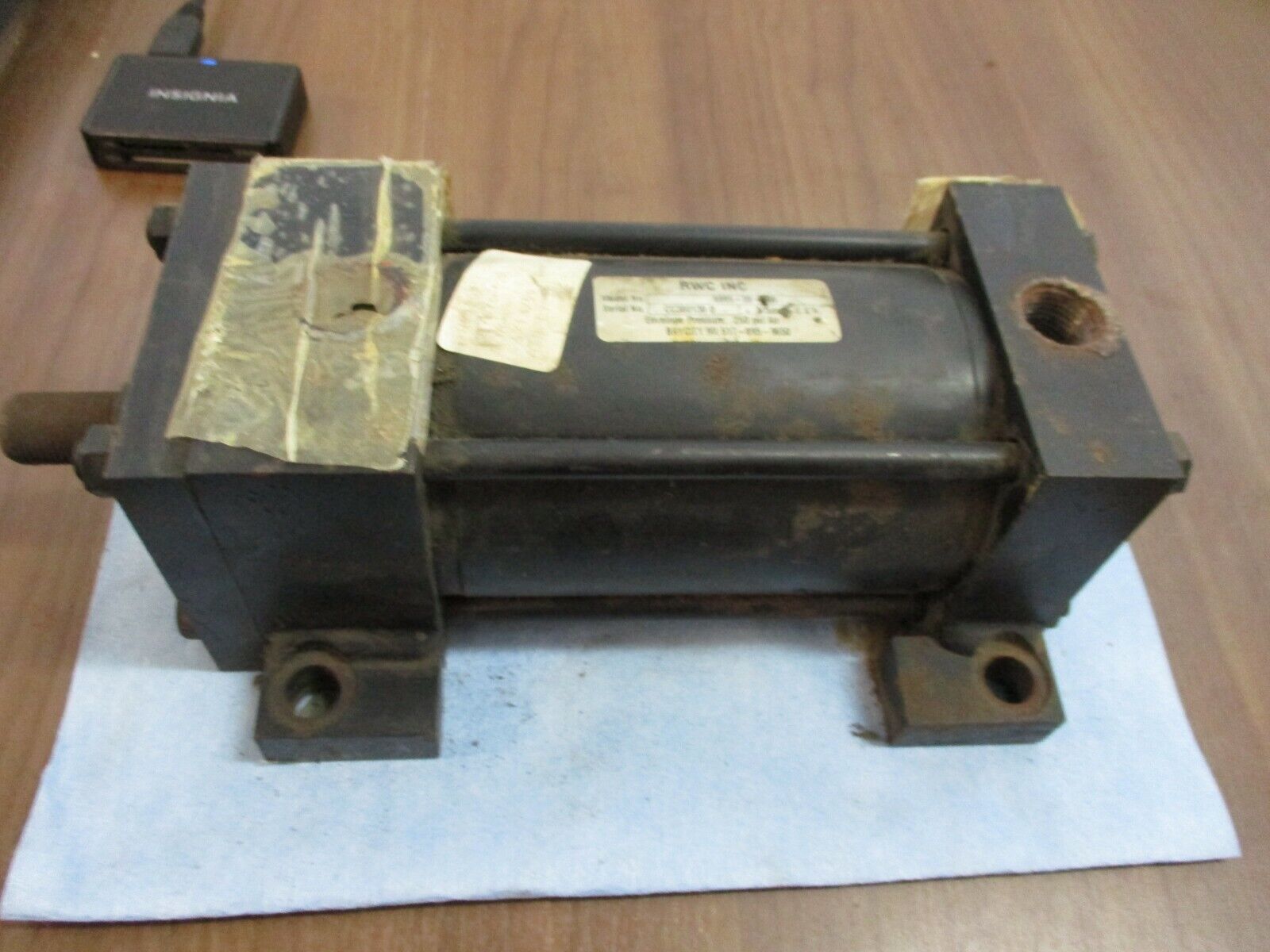 RWC Air Cylinder 8895-08-108 250 PSI Used