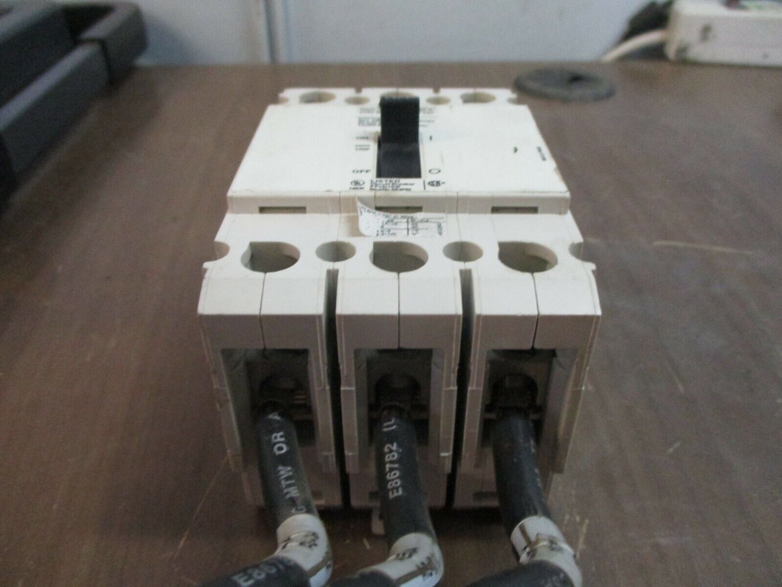 Siemens Circuit Breaker CQD3100 100A 480Y/277V 3P Used