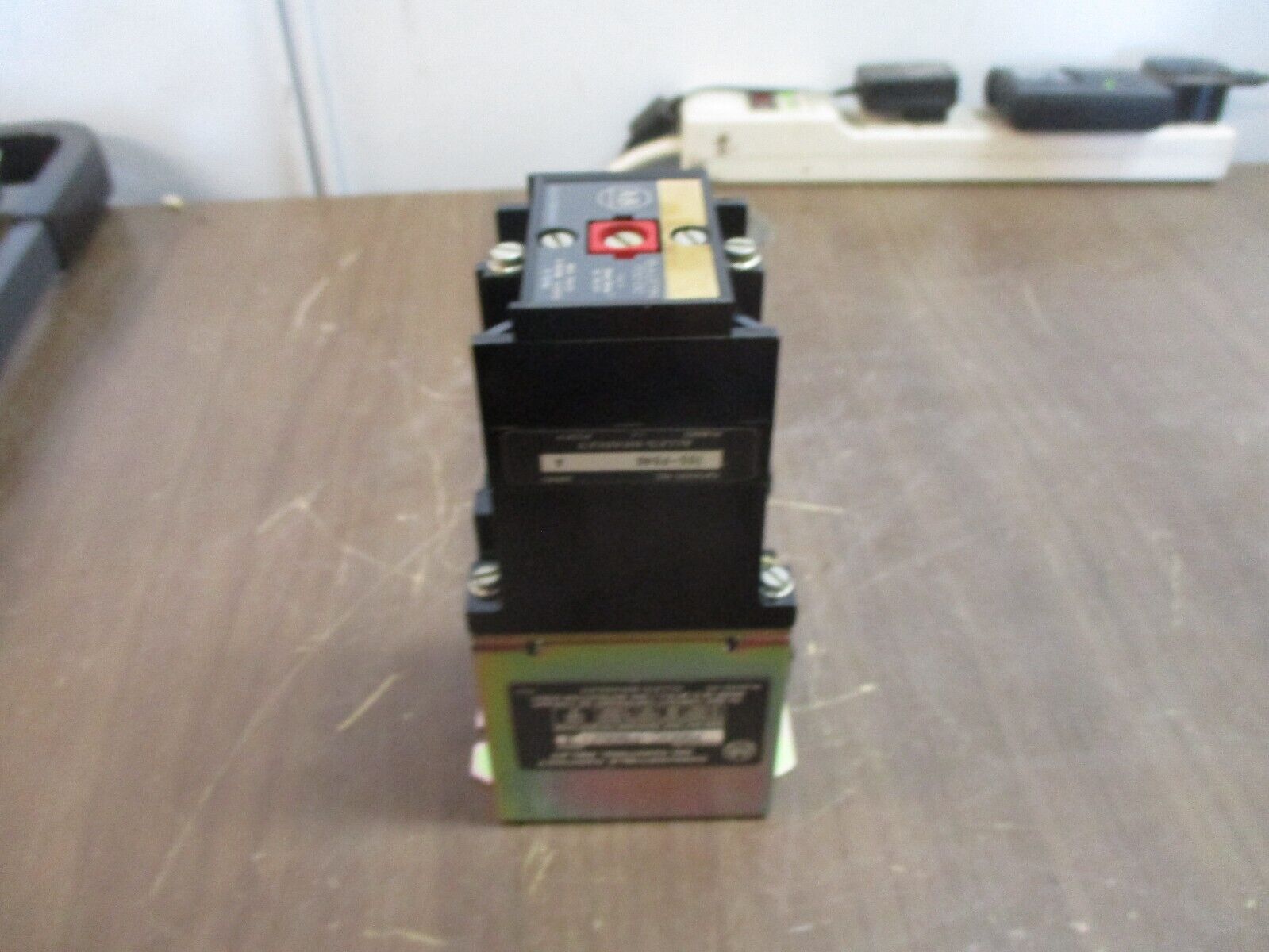 Allen-Bradley Type P Control Relay 700DC-P800Z1 Ser. A 115-125VDC Coil
