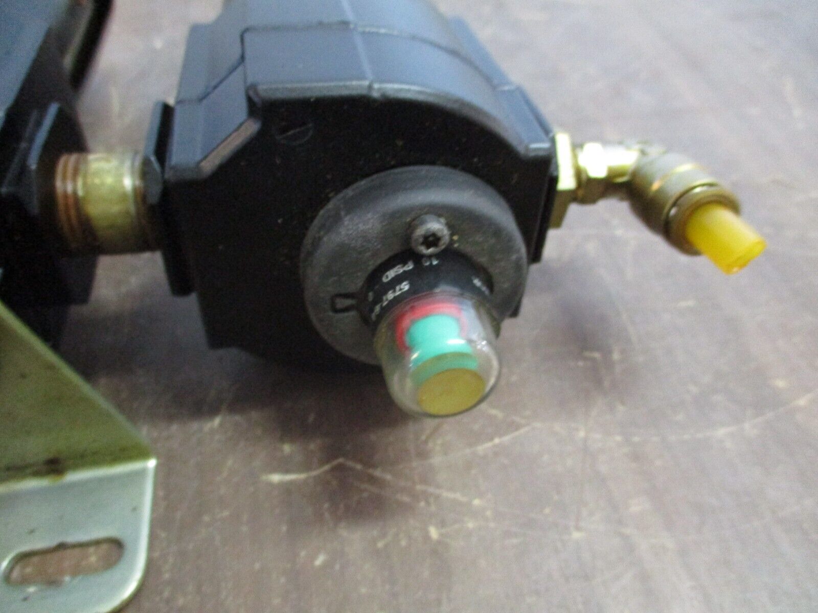 Speedaire Filter Regulator 4ZL01 / 4ZL46 160PSIG Used