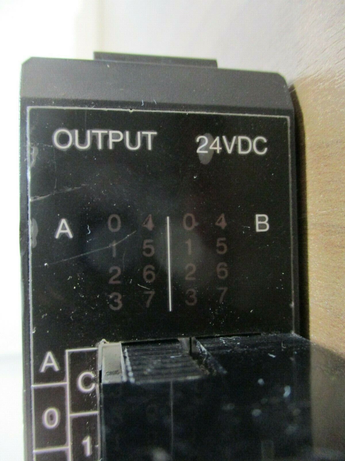 GE Fanuc 24VDC Sink Output Module IC610MDL157B 16-Circuit, Used