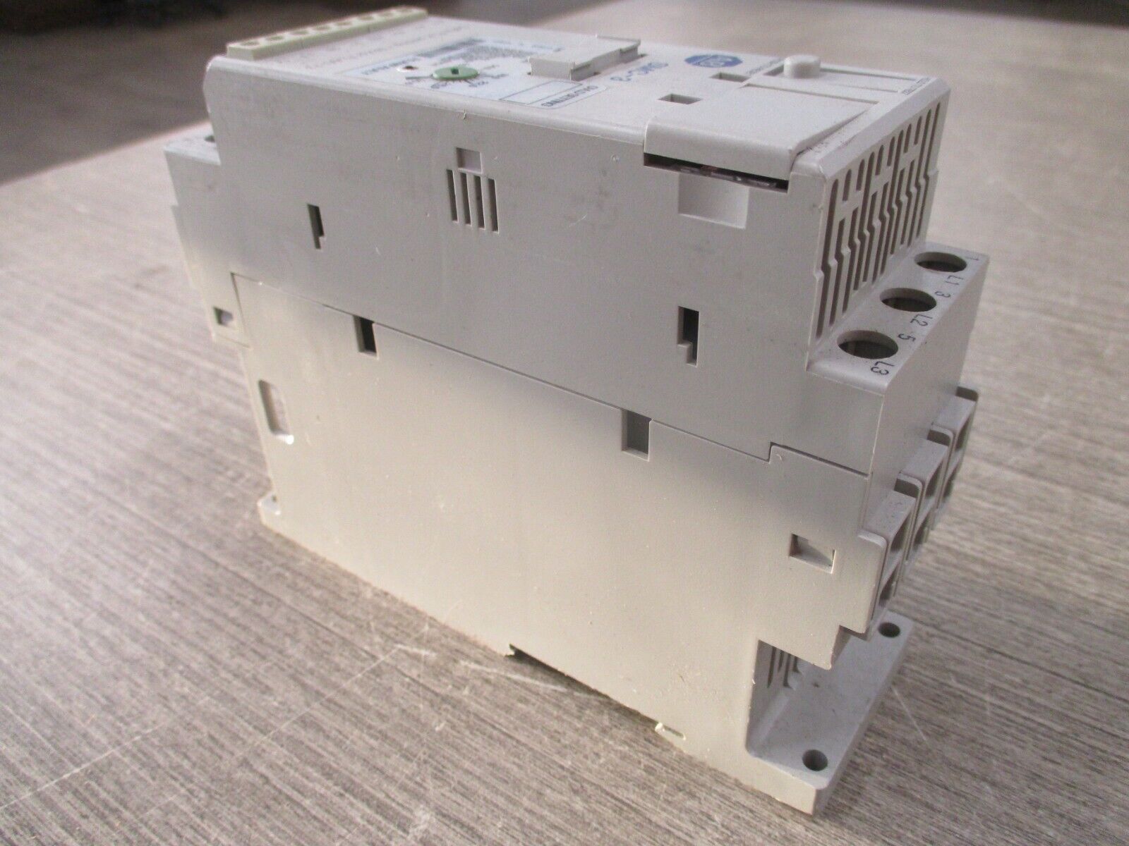 Allen-Bradley SMC-3 Soft Start 150-C30NBD Ser. B FRN 2.09 Used