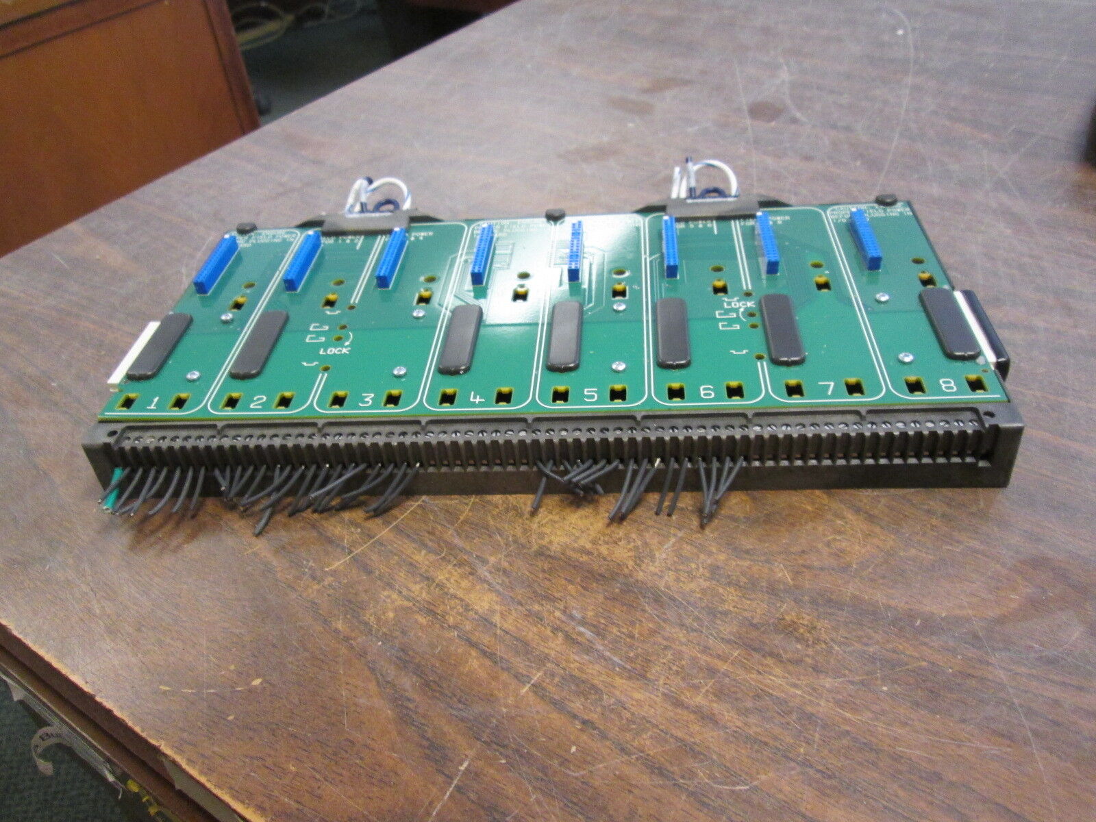 Emerson KJ4001X1-BE1 8-Wide Carrier 12P0818X072 Rev L Localbus: 12.6VDC 8A Used