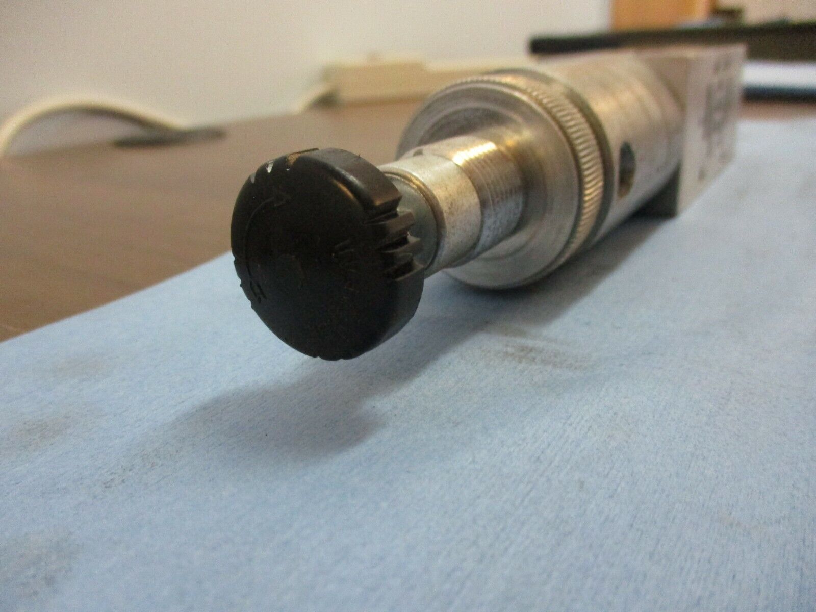 Ross Pneumatic Valve 1302K91 0-10 Bar Used