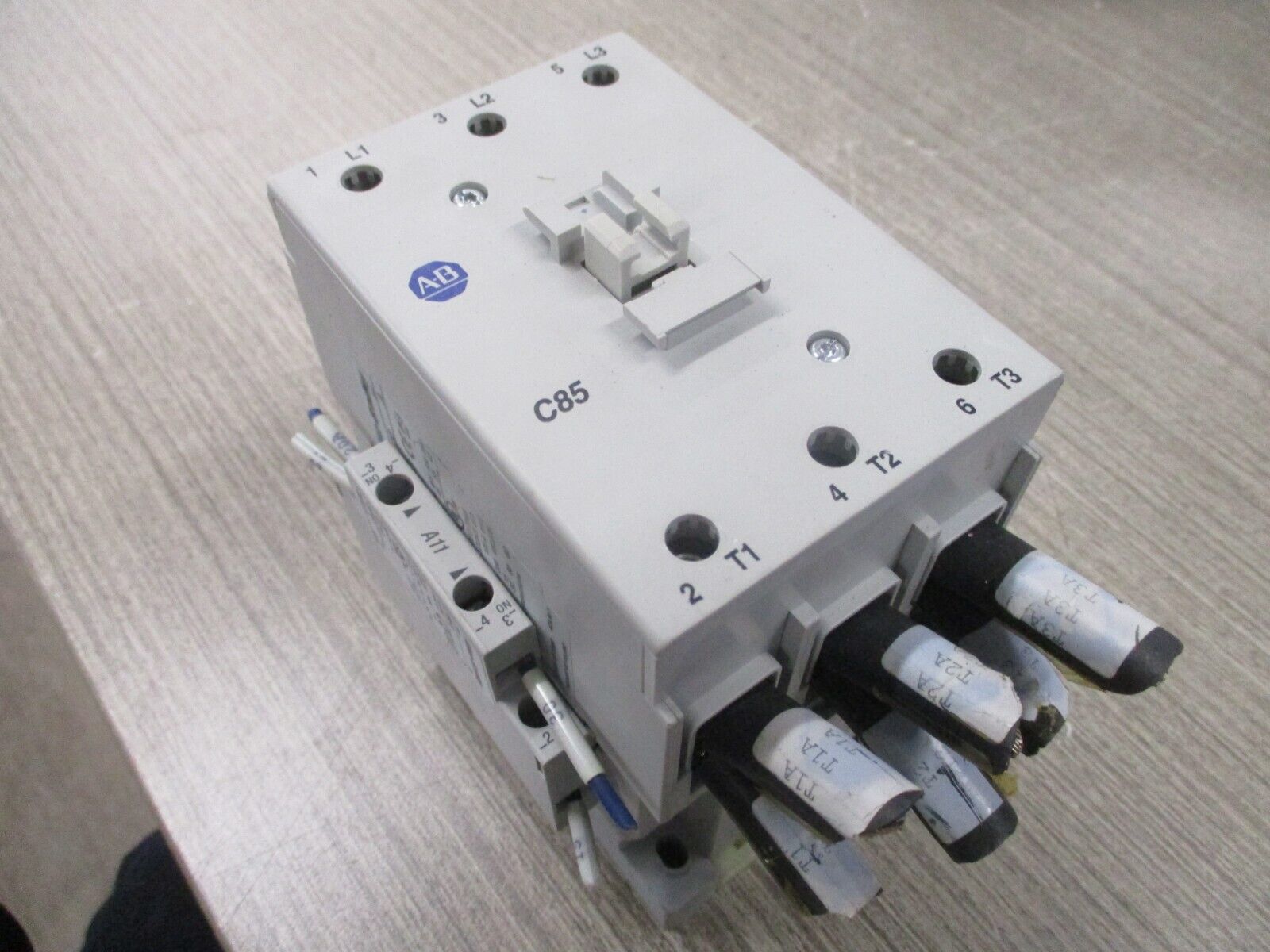 Allen-Bradley Contactor 100-C85*00 Ser. A 120V Coil 600V w/ Aux Contact Used