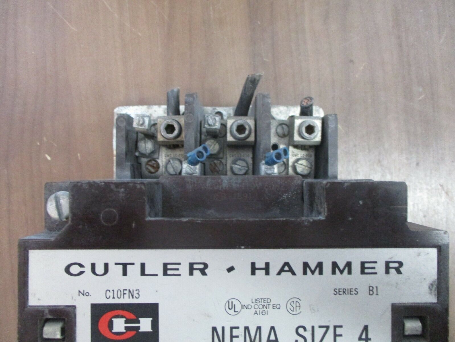 CutlerHammer Size 4 Contactor C10FN3 120V Coil 135A 200575V Used