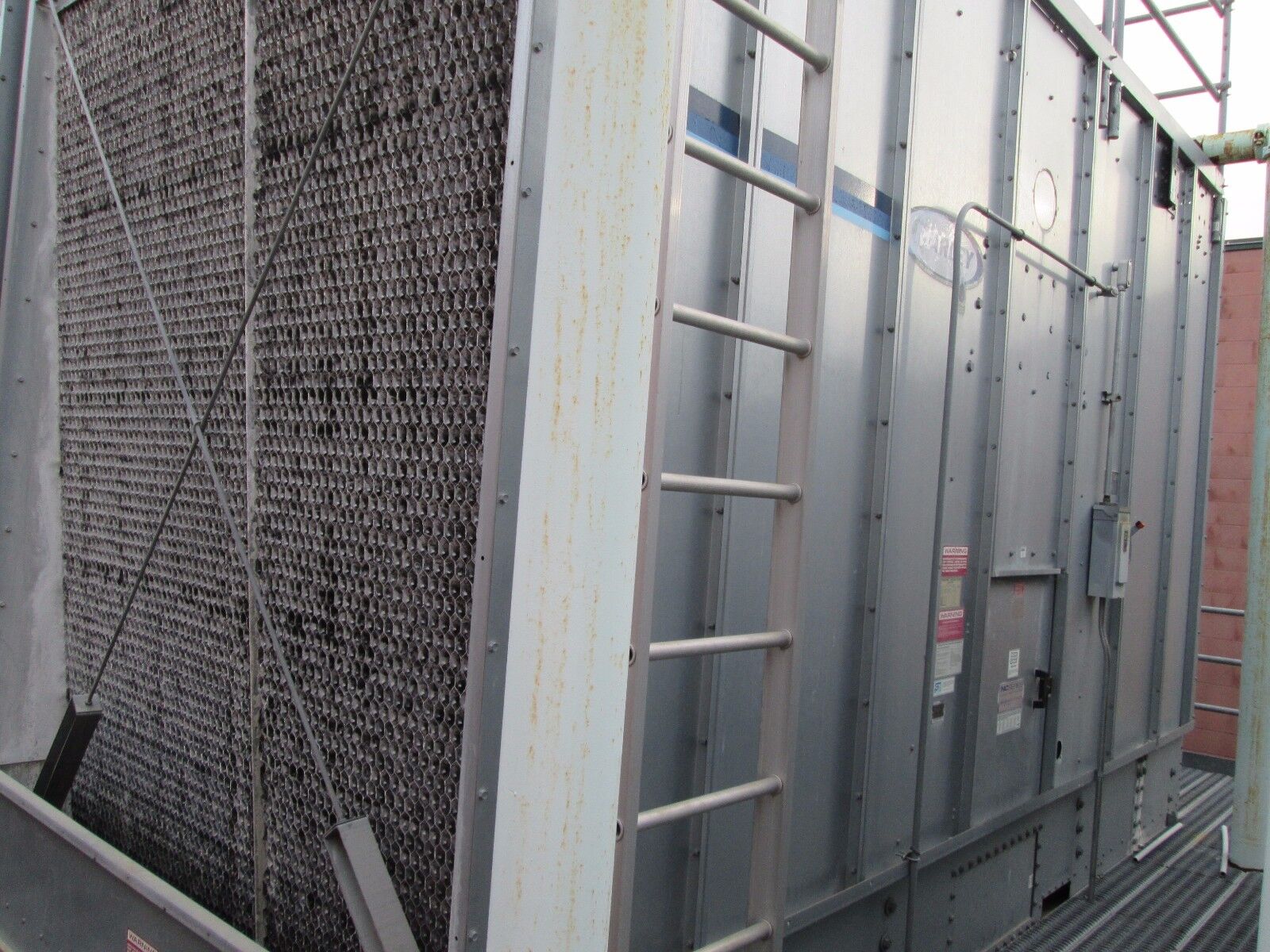 Marley NC Series Cooling Tower NC4001GS 328 Tons, DOM: 1995 Used