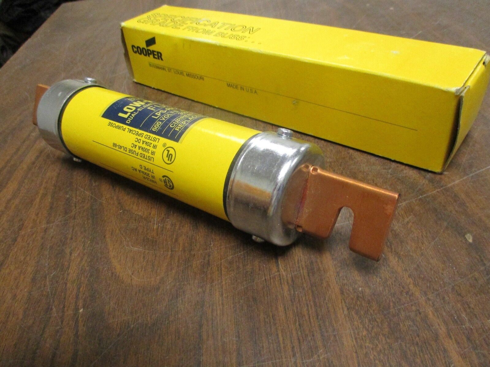 Cooper Bussmann Low-Peak Fuse LPS-RK-175SP 175A 600V New Surplus