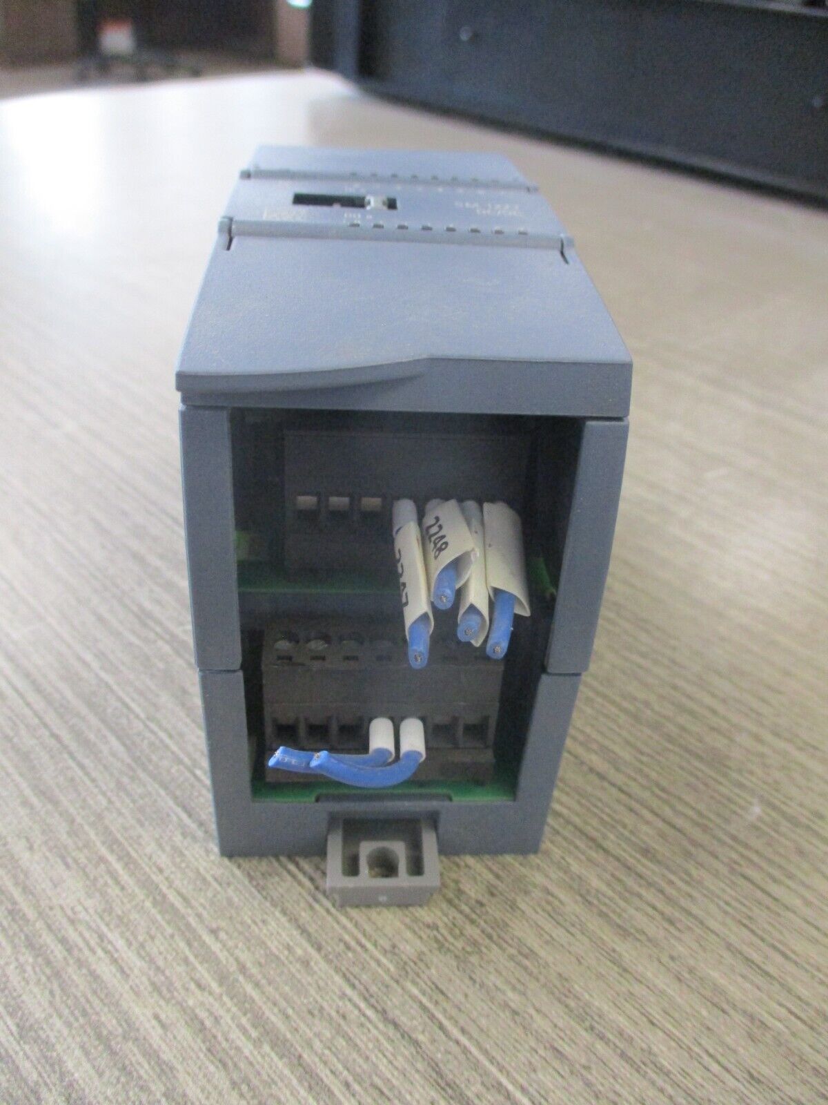 Siemens Simatic S7-1200 Digital I/O Module 6ES7 223-1BH32-0XB0 Used.