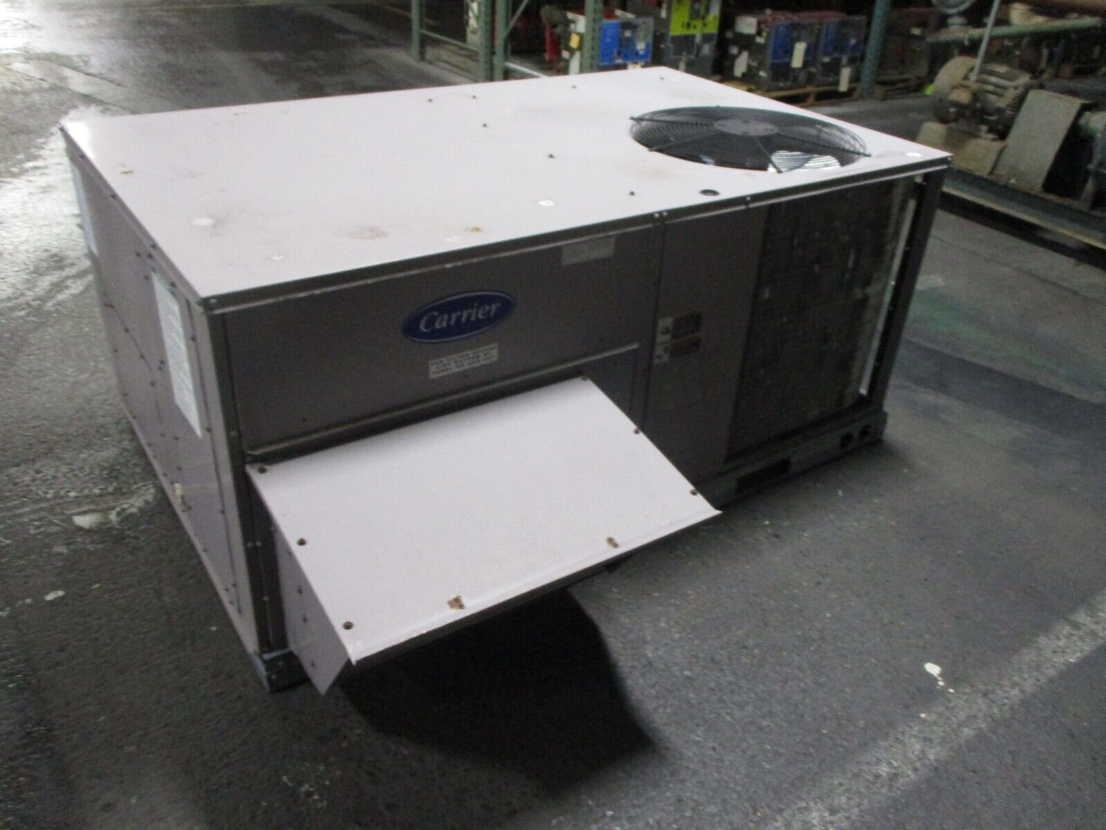 Carrier 48TFRooftop Unit 48TFE007---611-- 6 Ton 460V 3Ph Medium Heat Option Used