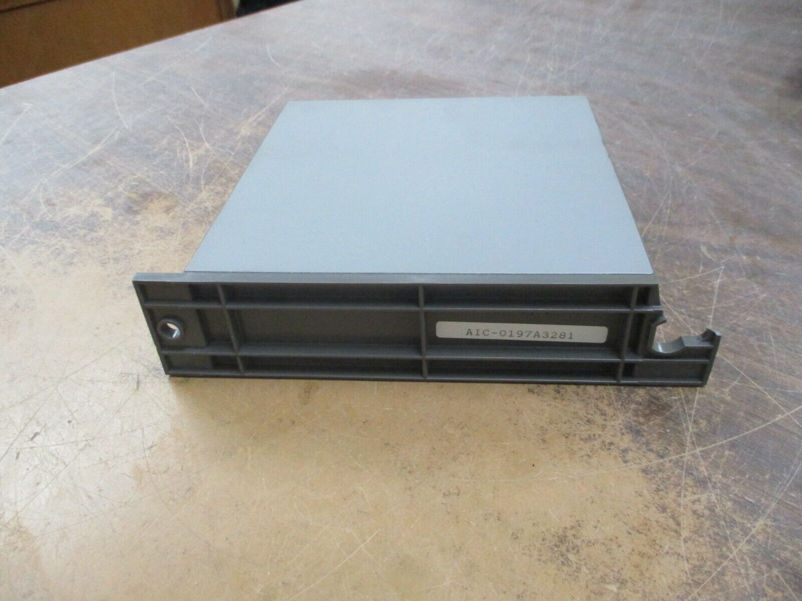 Allen-Bradley SLC 500 DH-485 Link Coupler 1747-AIC Ser. B 24VDC 190mA Used