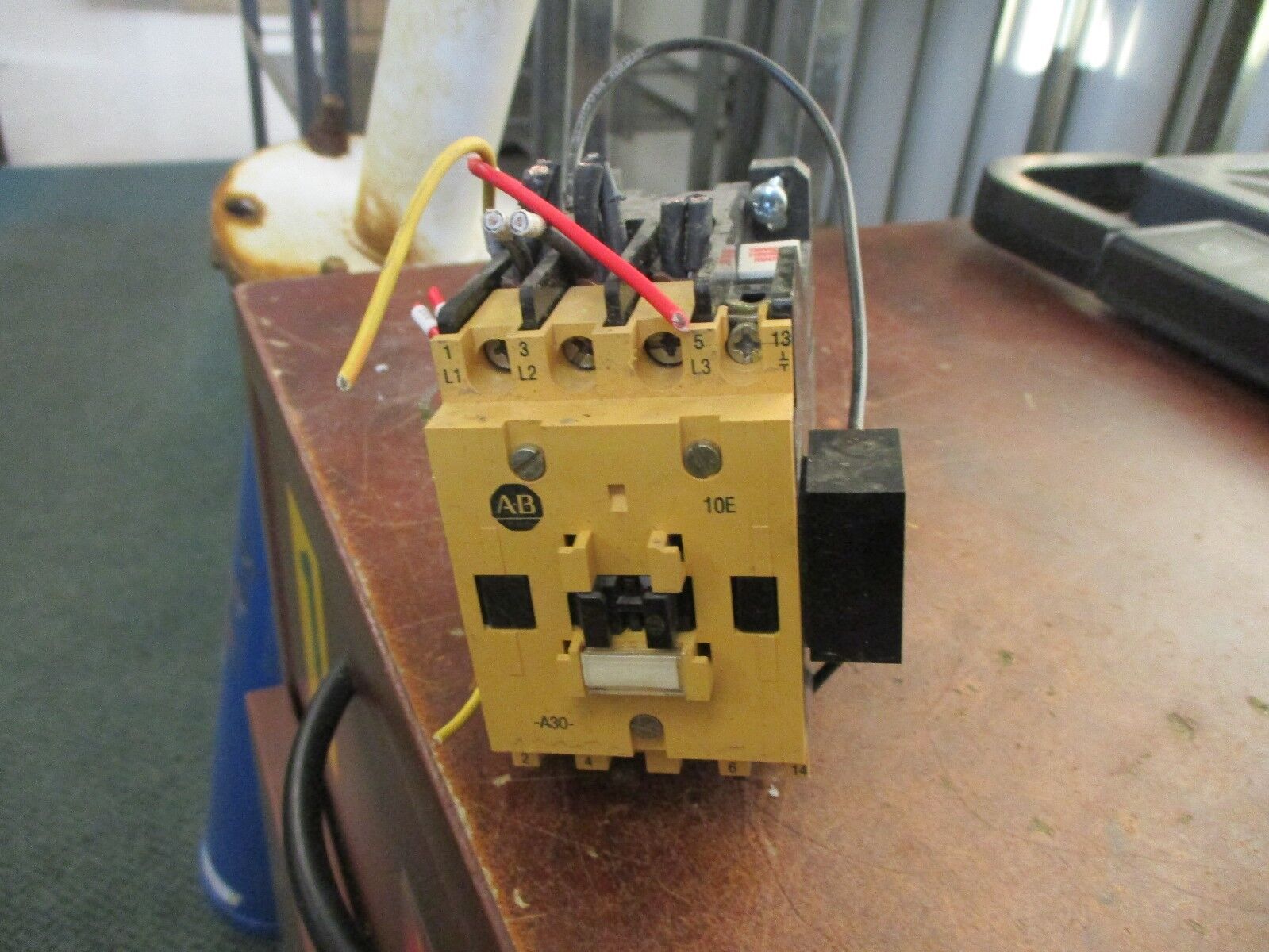 Allen-Bradley Contactor w/Aux Contact 100-A30N*3 Used