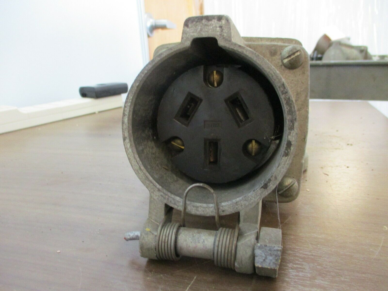 Pyle National Receptacle w/Base 322-RA-4 60A 600V 3P 4W *No Cover* Used