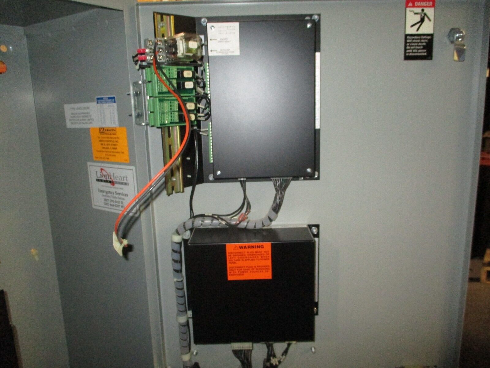 Zenith Automatic Transfer Switch ZTSL40EC-7 400A 277/480V 3Ph 60Hz Used