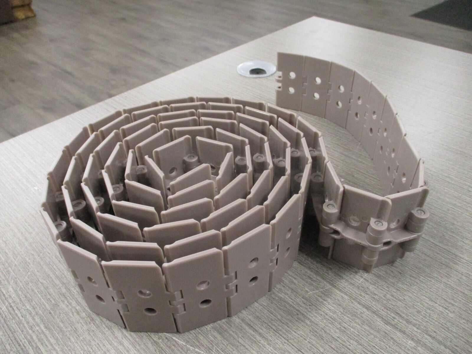 Rexnord TapleTop Chain 10351197 LF820 V-3.25INE2-D11/32IN New Surplus