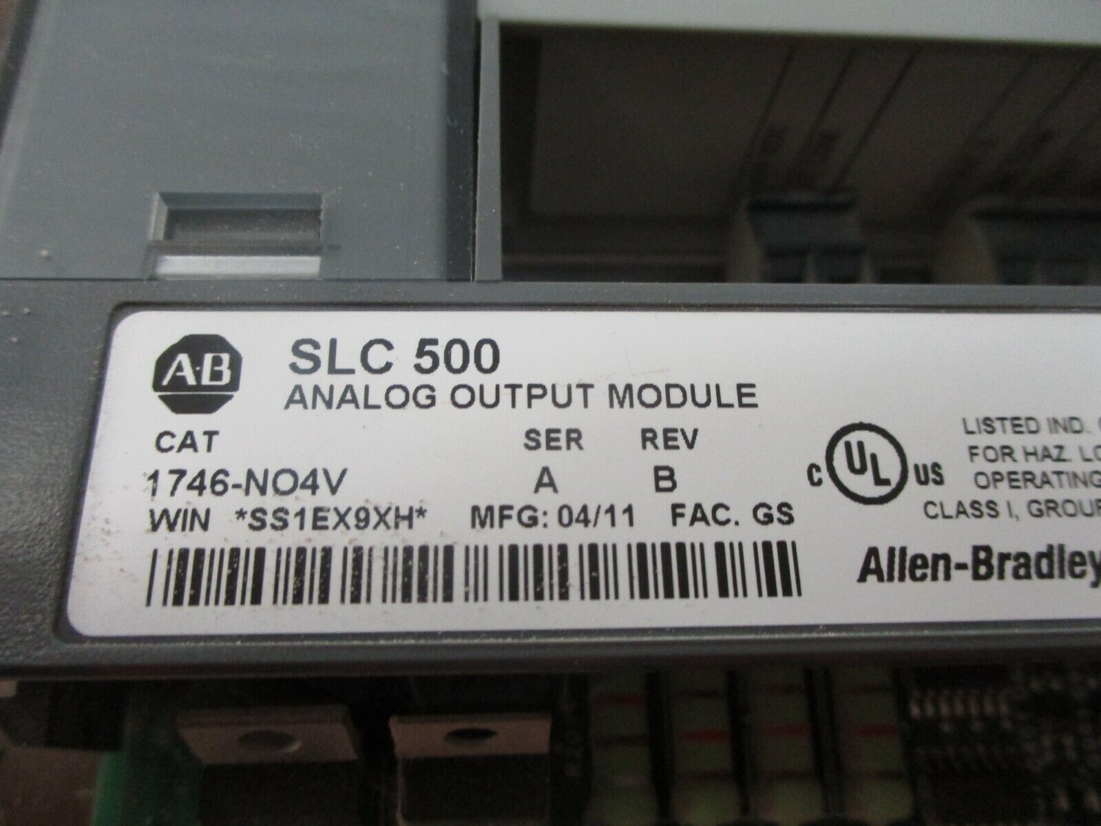 Allen-Bradley SLC500 Analog Output Module 1746-NO4V Ser. A Rev. B Used