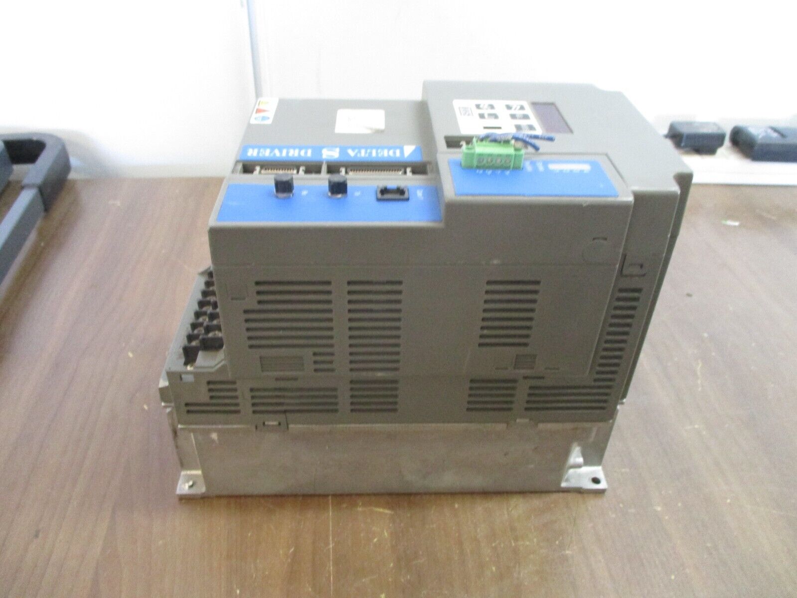 Industrial Indexing Systems Delta Servo Drive DS-50 / RA *Chipped Corner & Vent*
