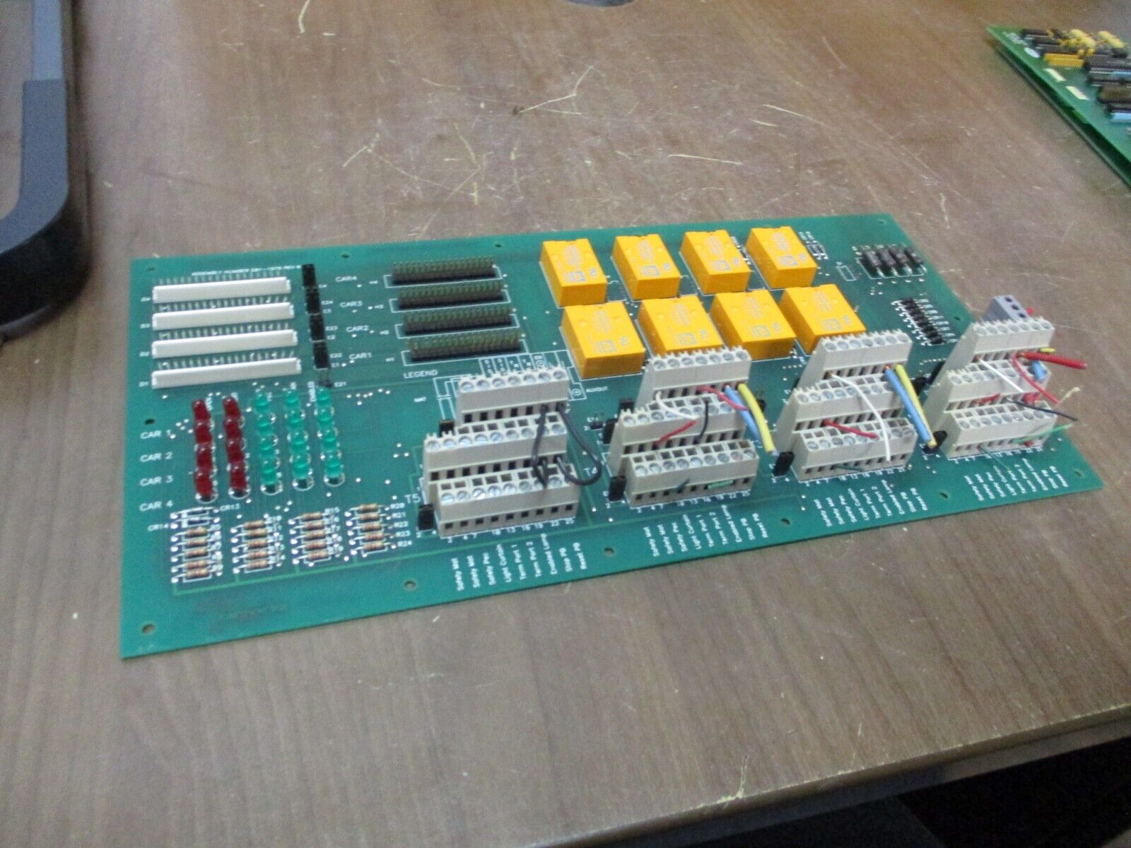 White POD Controller / 680 Termination Board E01-1976 Rev. 01 Used