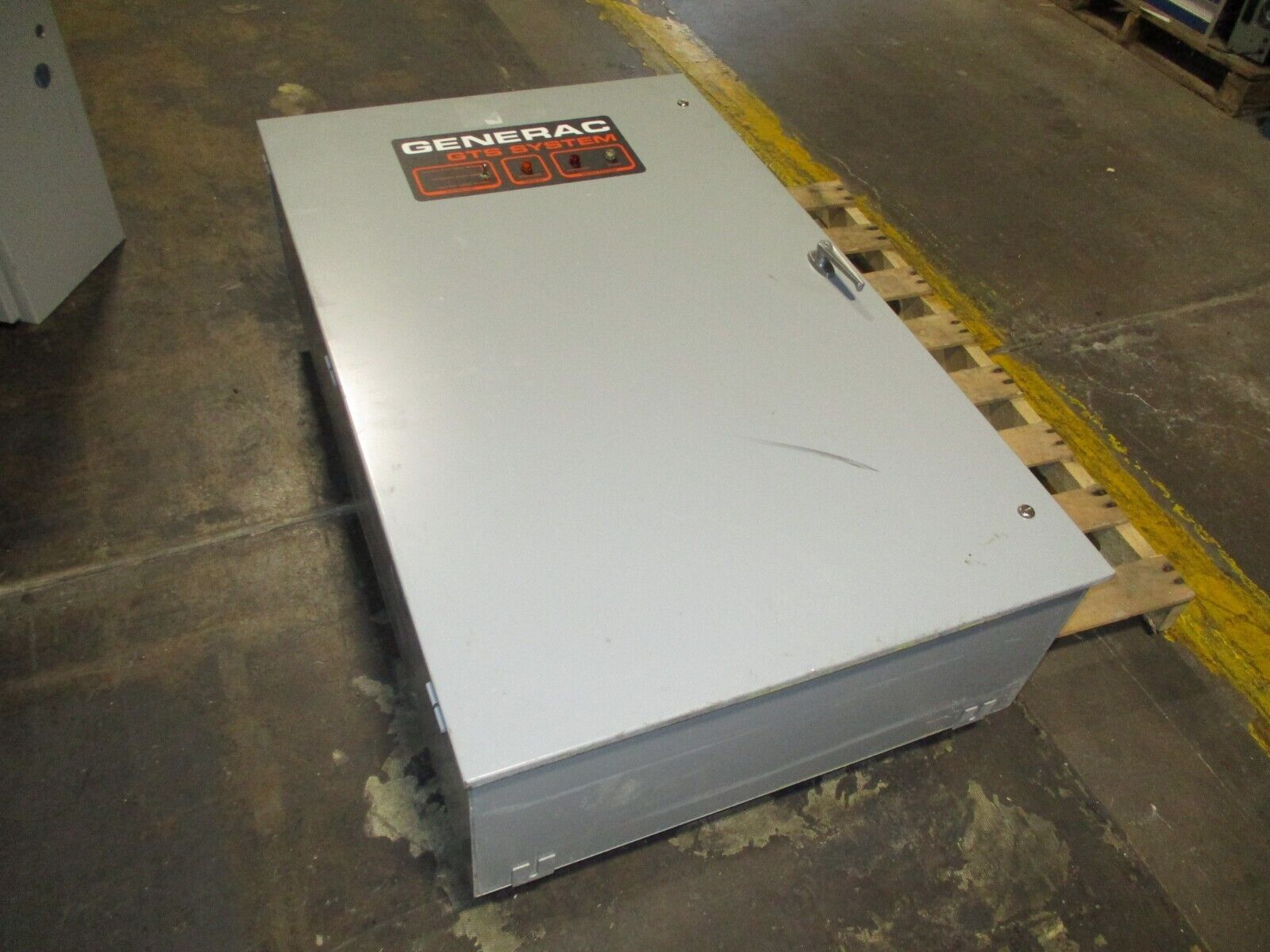 Generac Automatic Transfer Switch 91A01541-W 200A 120/240V 1Ph Used