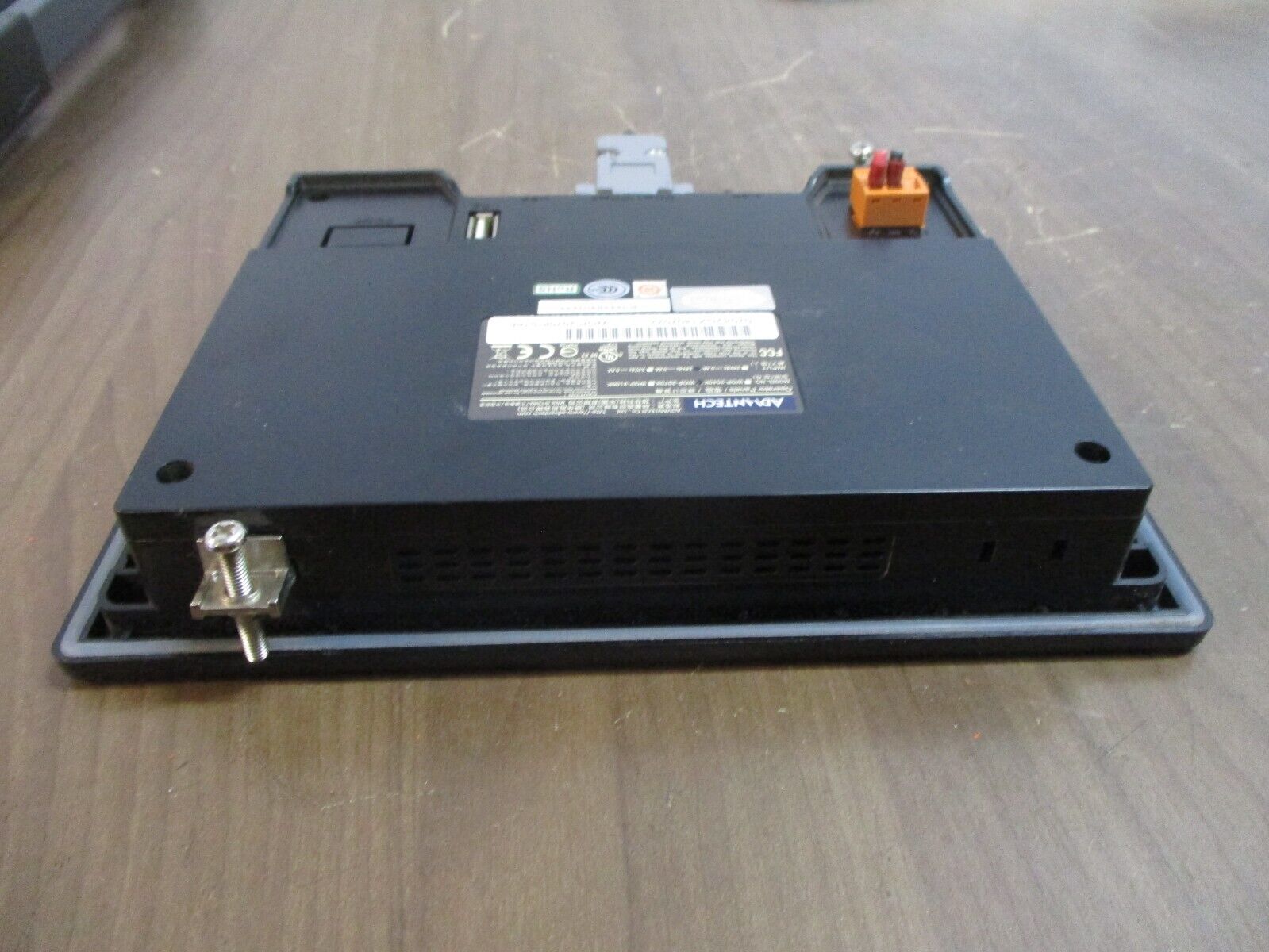 Advantech Operator Panel WOP-2070K-S1AE 24VDC 0.6A *(2) Mounts* Used