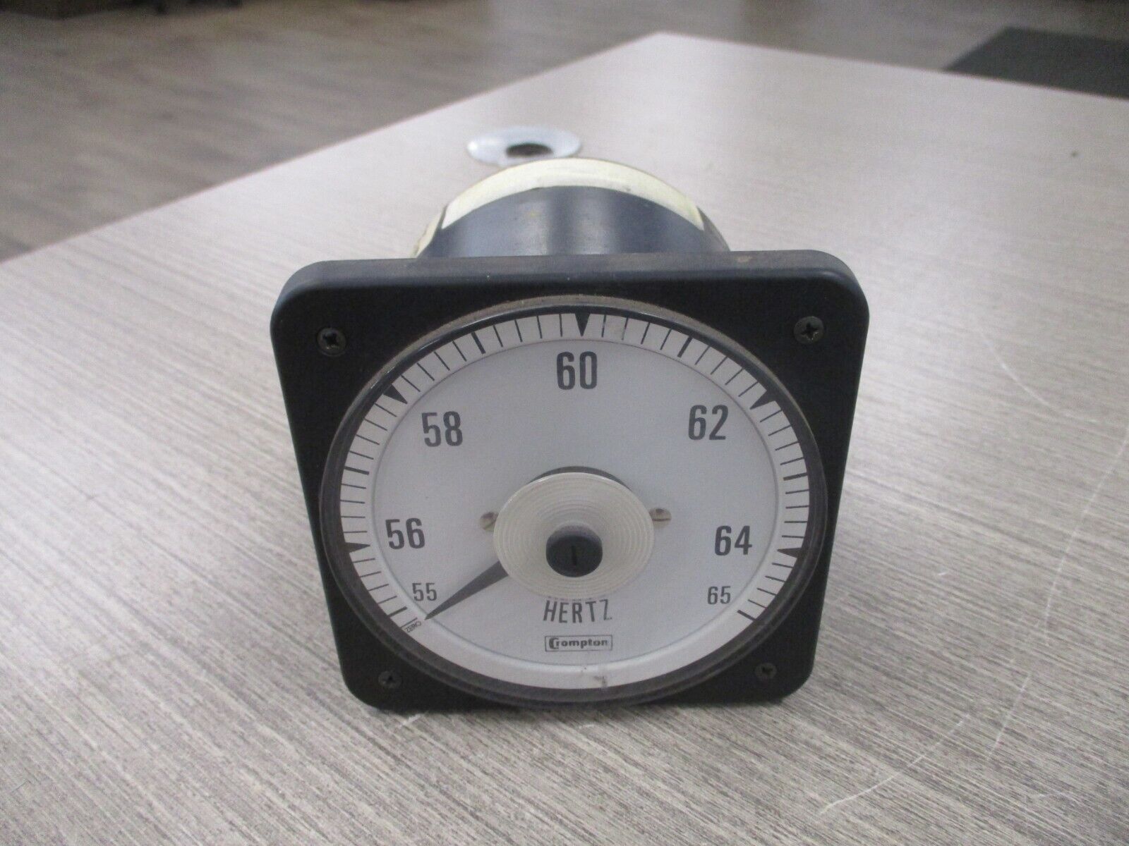 Crompton Frequency Meter 077-41LA-PNAN-AN Range; 55-65HZ Used